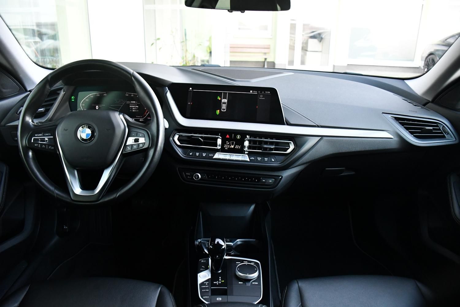 BMW Řada 2, 218d TAŽNÉ HUD ČR 1M - fotka 5