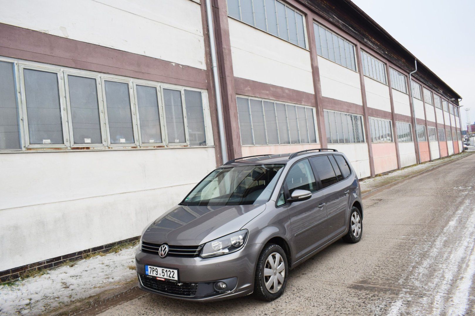 Volkswagen Touran, 1.4TSi 103KW/MANUÁL/2011/TAŽNÉ - fotka 2