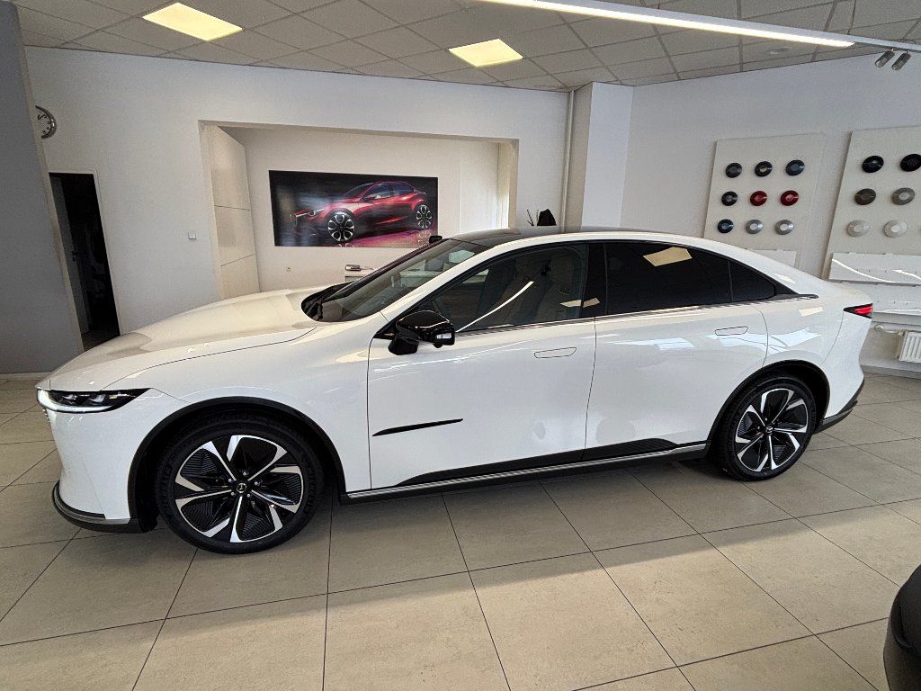 Mazda 6e, 5HB EV 245ps Long Range 1AT RW - fotka 5