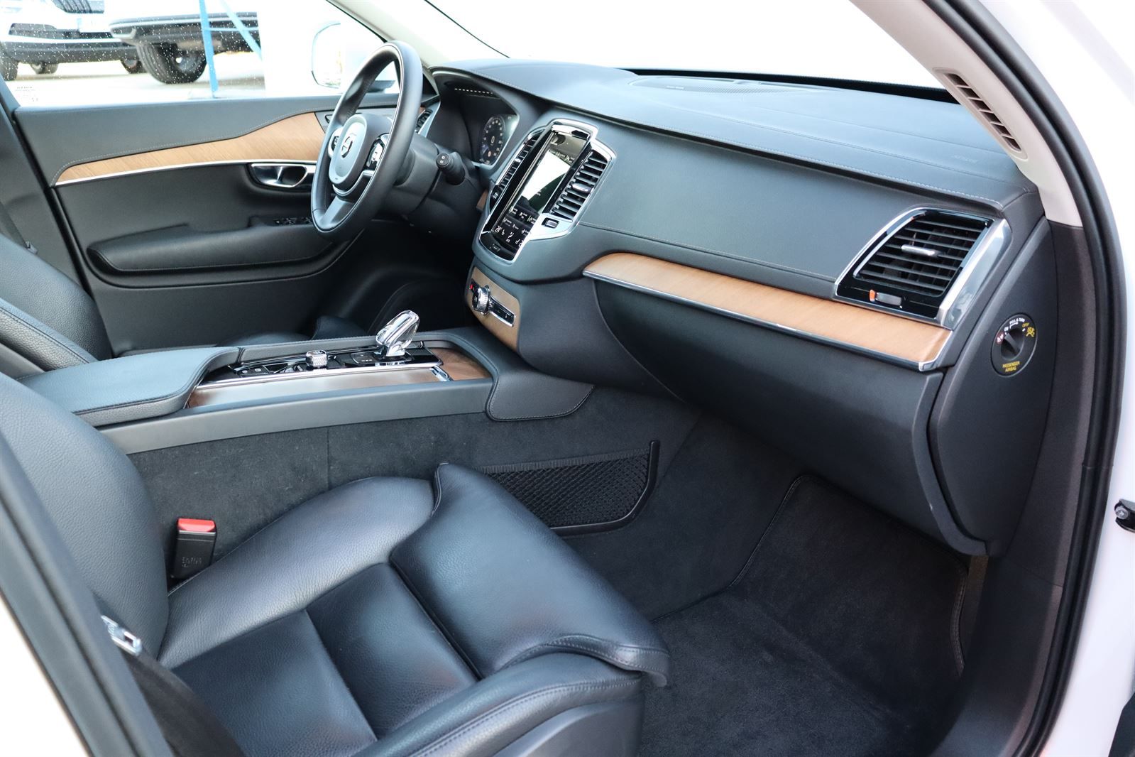 Volvo XC90, B5 AWD Drive-E Inscription - fotka 4
