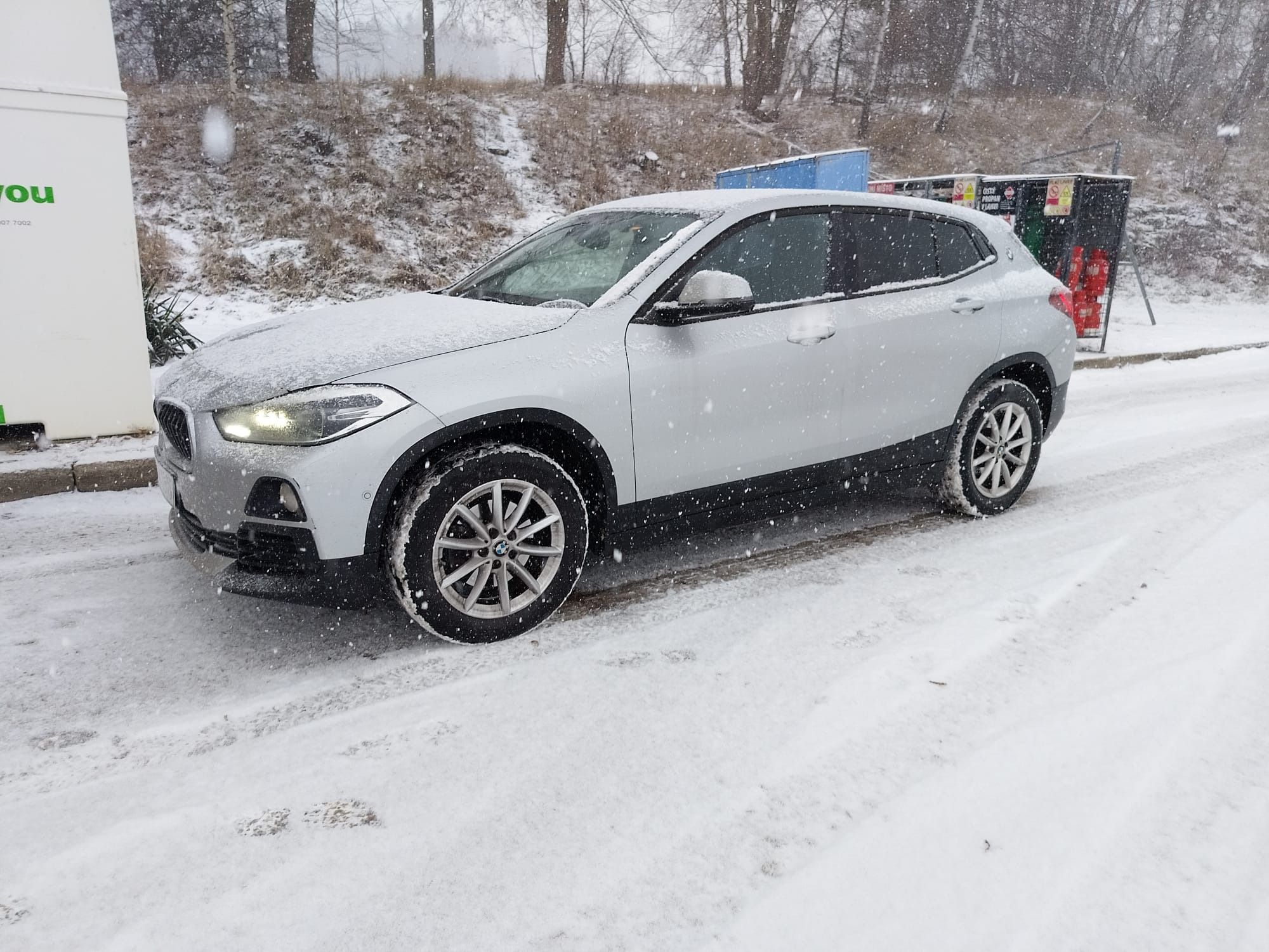 BMW X2, BMW X2 sDrive 2.0 nafta - fotka 4