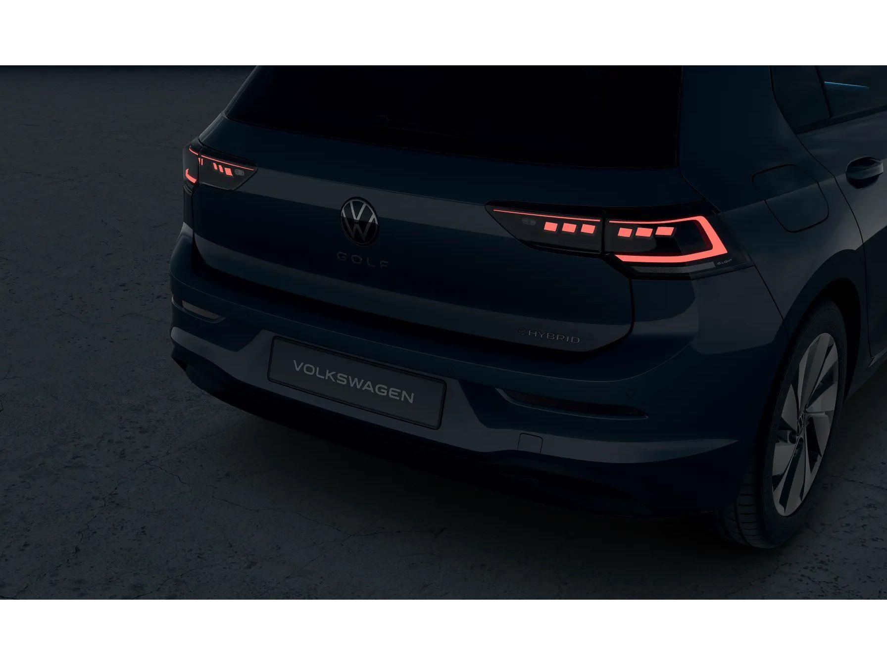 Volkswagen Golf, 1.5 TSI e-Hybrid / 150 kW - fotka 4