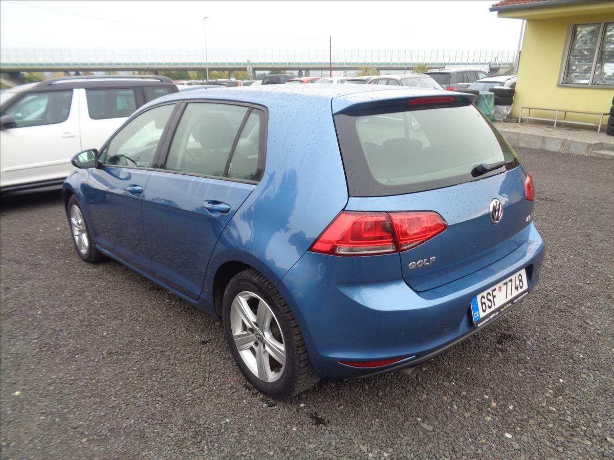 Volkswagen Golf, 2,0   TDI - fotka 6