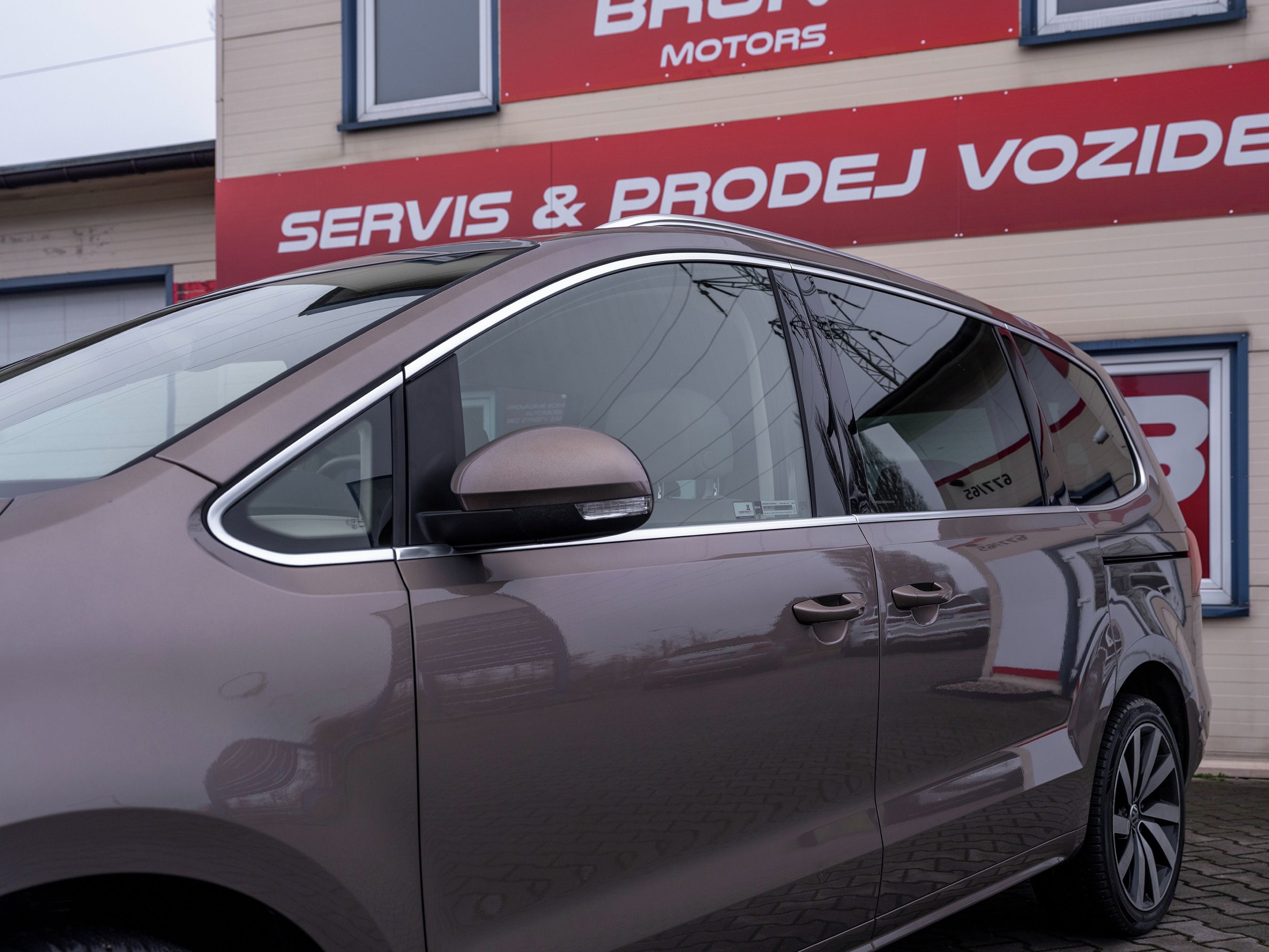 Volkswagen Sharan, 2.0TSI 162kW,7míst,tažné,kam. - fotka 4