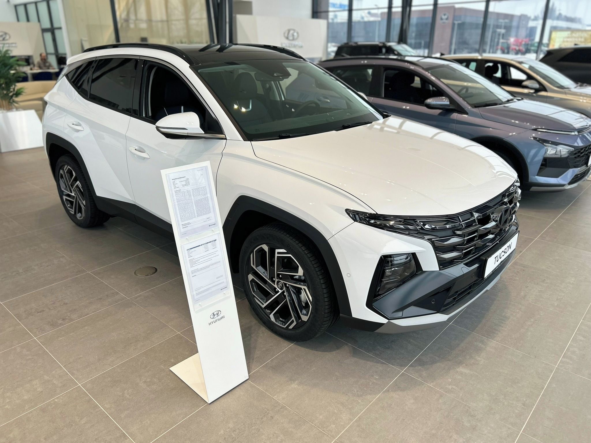 Hyundai Tucson, Premium Luxury TOP 4x4 + pano - fotka 2