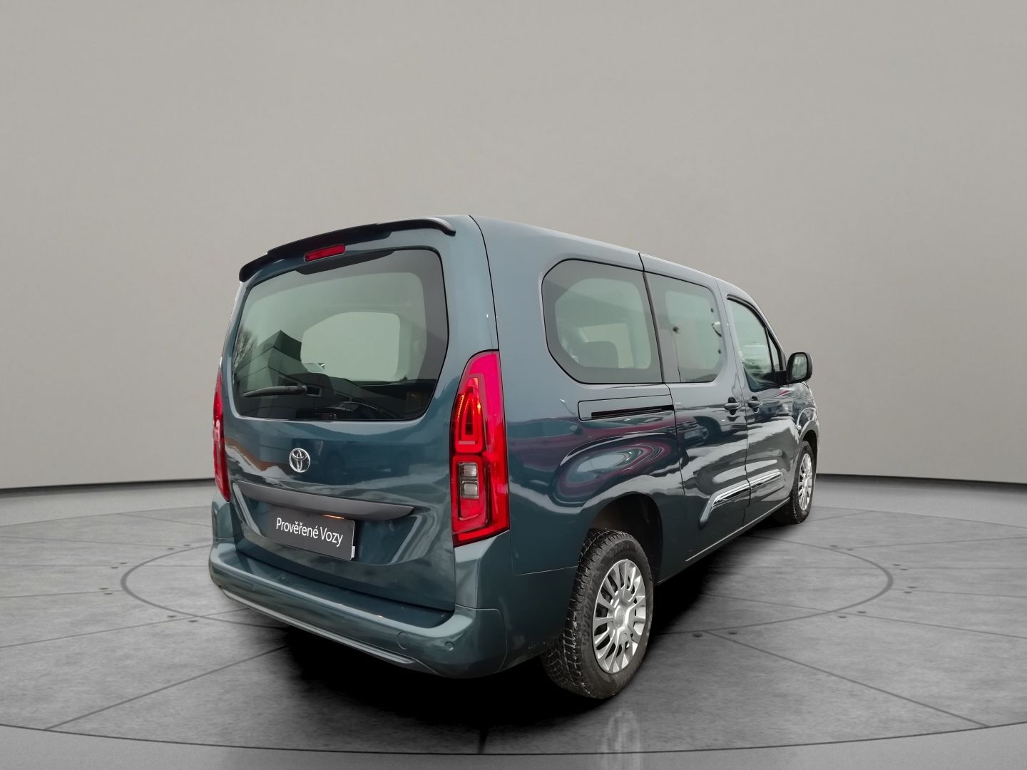 Toyota Proace City Verso, 1,5 D-4D L2 A/T Business - fotka 2