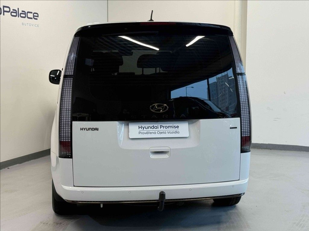 Hyundai Staria, 2,2 CRDI LUXURY EDICE 4X4 - fotka 5