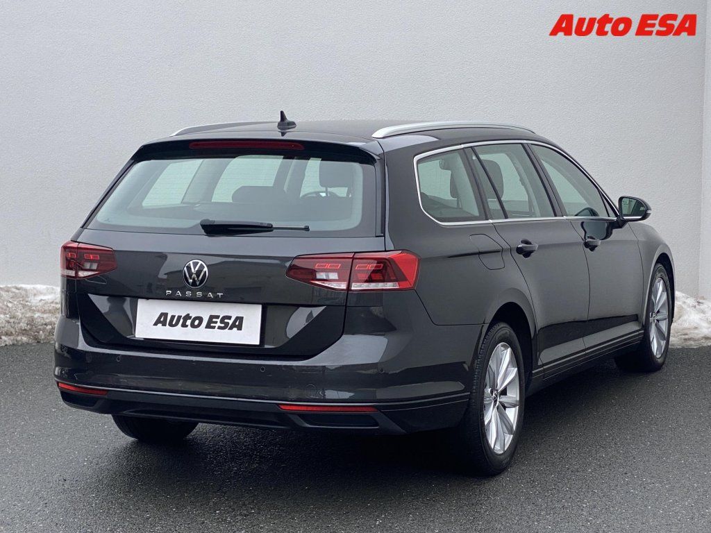 Volkswagen Passat, 2.0 TDi,DSG,LED,navi - fotka 4