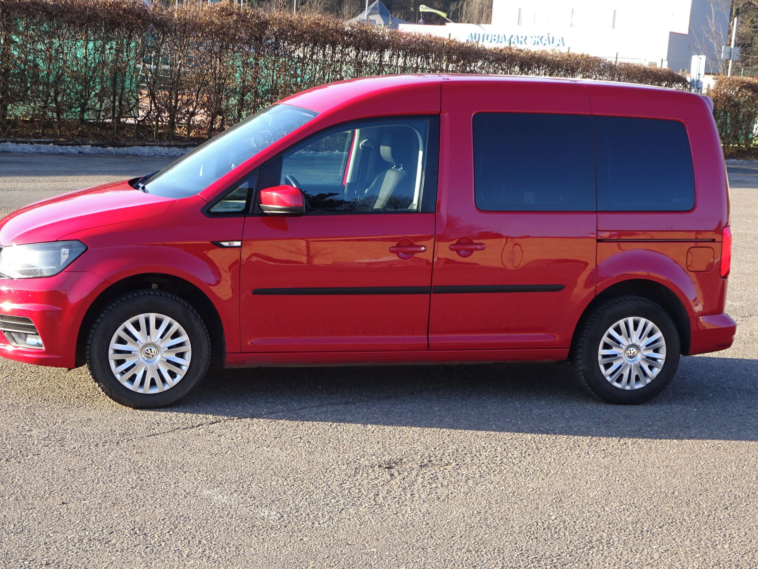 Volkswagen Caddy, 2.0 TDI (75 KW) Koupeno v ČR - fotka 3