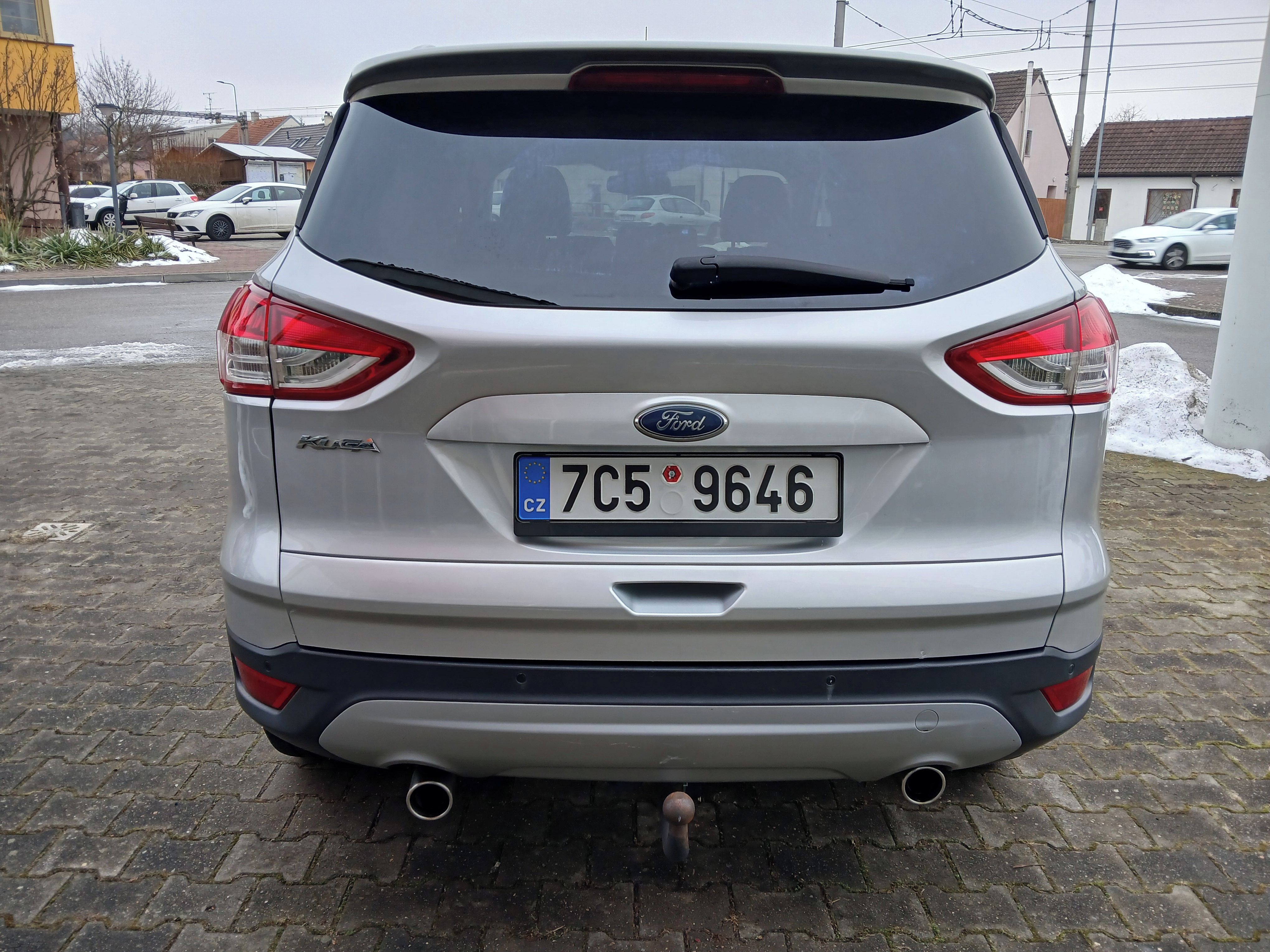 Ford Kuga, 2.0TDCI Titanium,110kW,4x4 - fotka 4