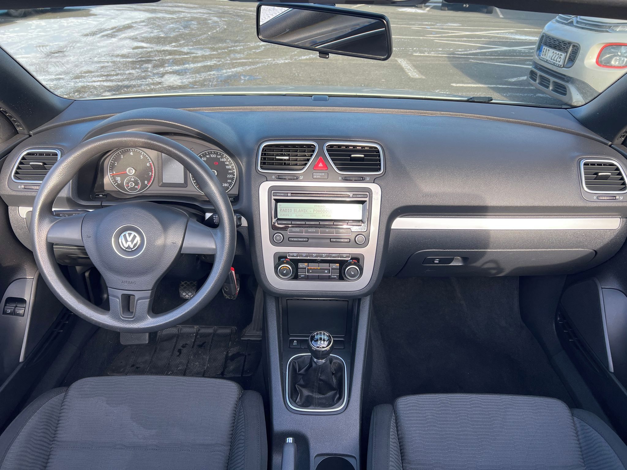 Volkswagen Eos, 1.4 90kW ZÁRUKA SERVIS VYHŘEV - fotka 3