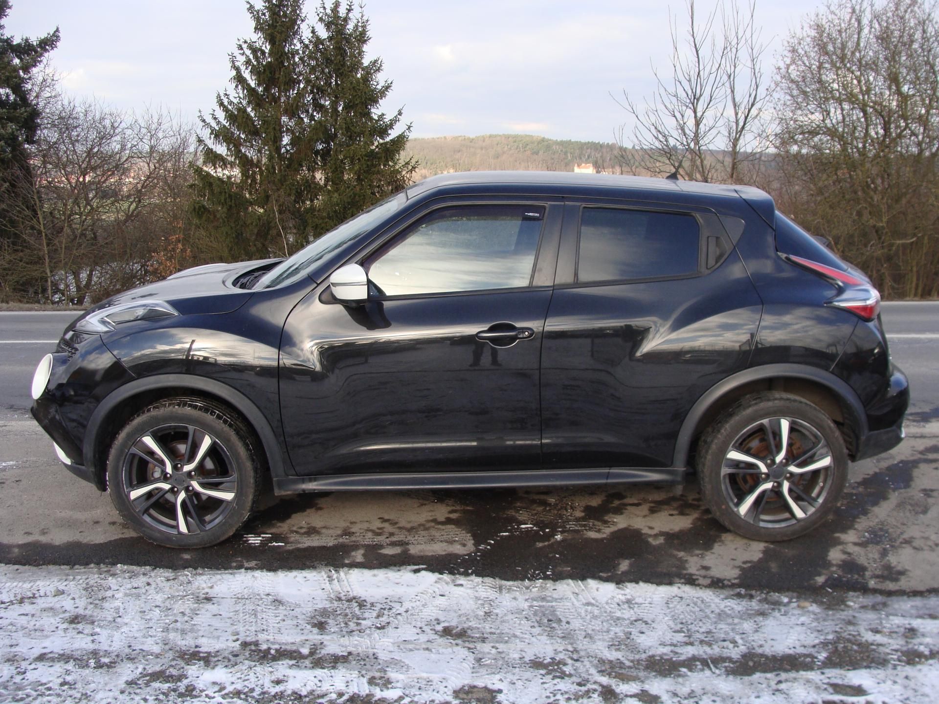 Nissan Juke, 1.5 DCi, 81 kW, klimatizace, - fotka 2