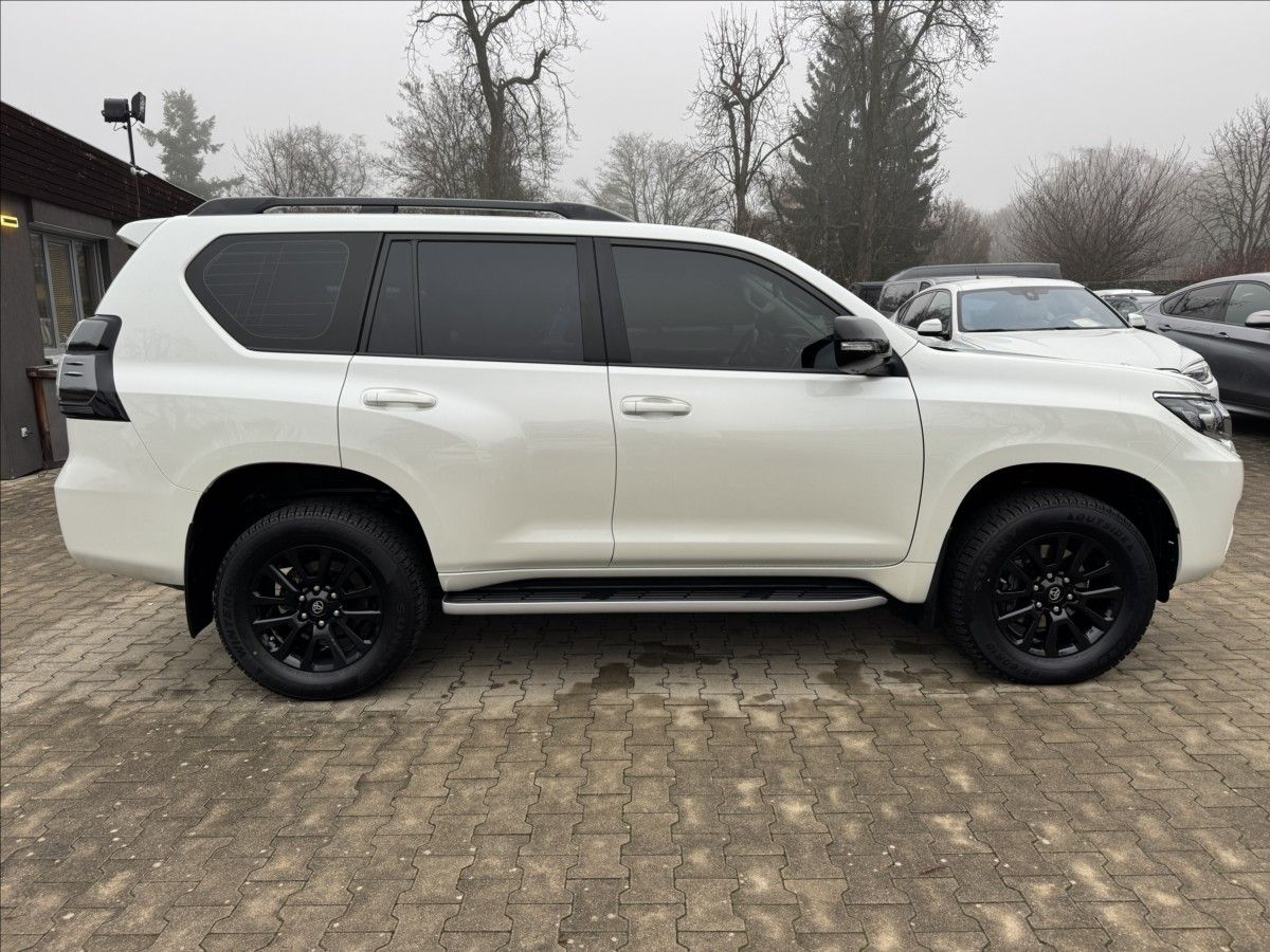 Toyota Land Cruiser, 4,0   150 Prestige - fotka 5