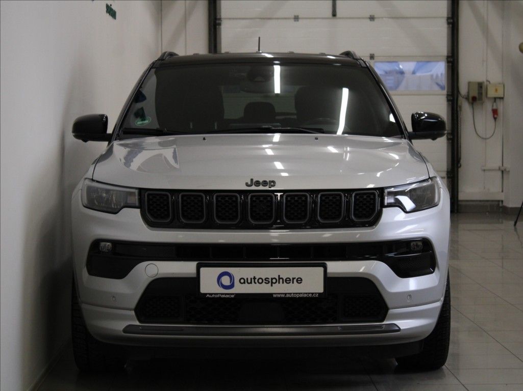Jeep Compass, 1,3 T 110kW AT S-Limited Paměť - fotka 2