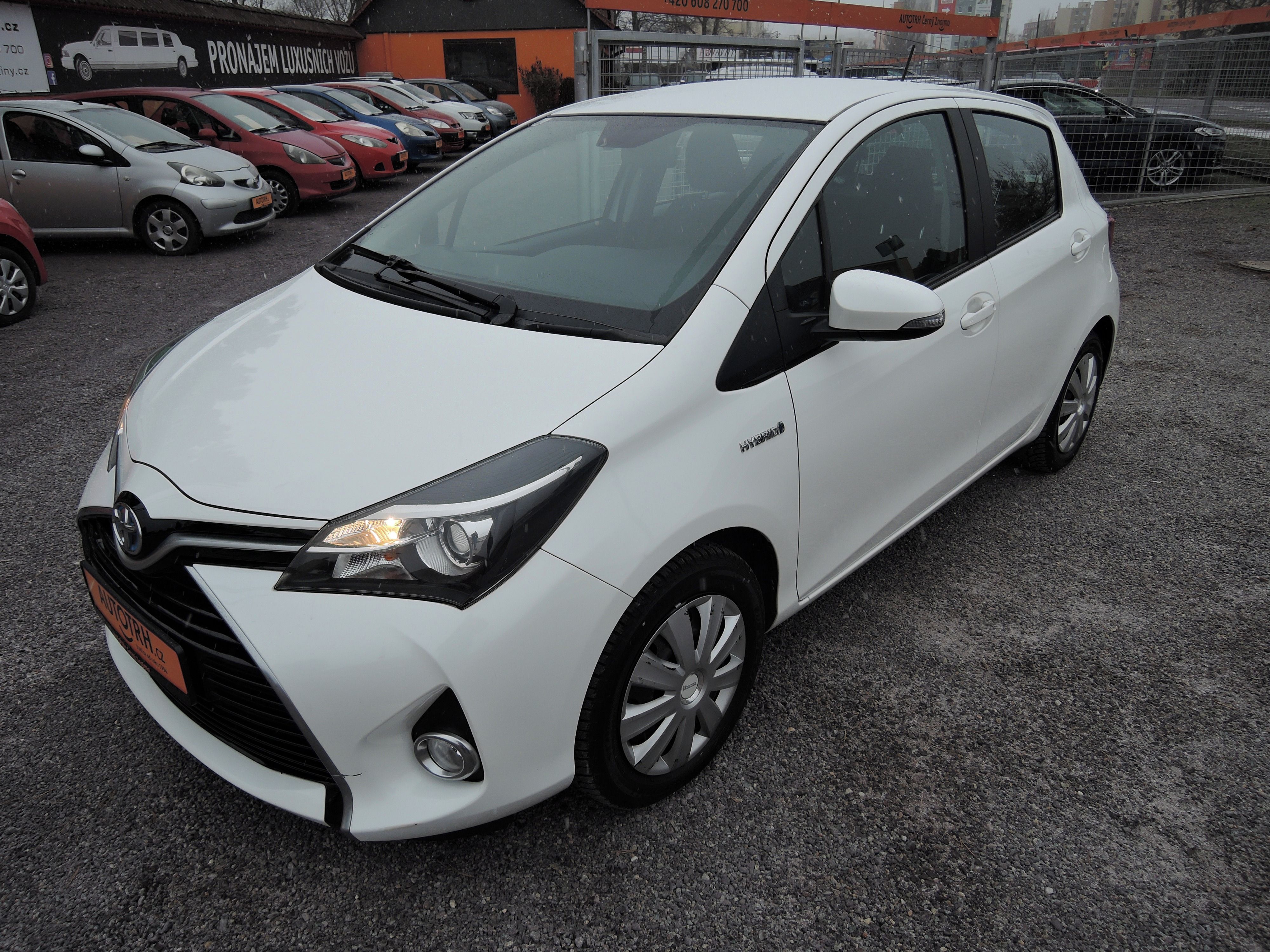 Toyota Yaris, 1,5 VVTi Hybrid Kamera KeyLess - fotka 4