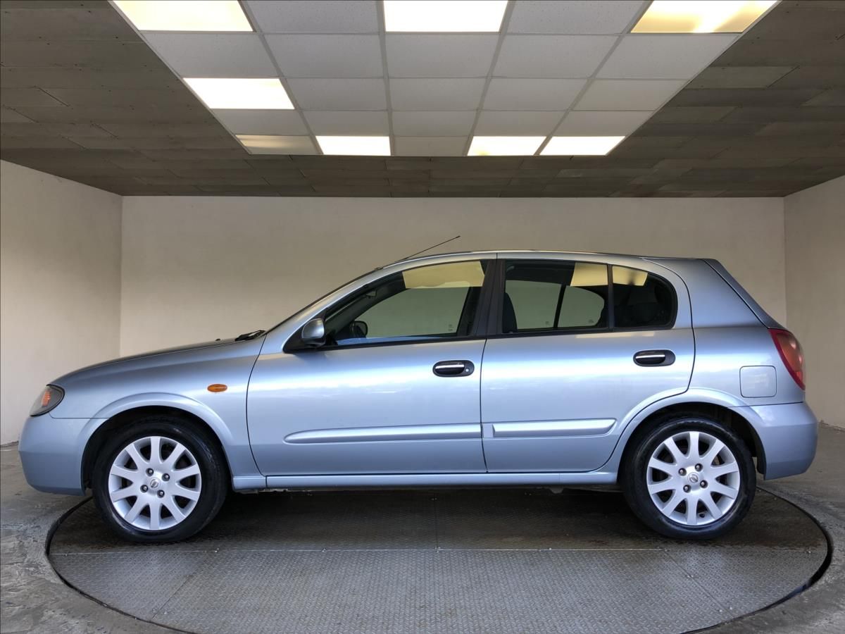 Nissan Almera, 1,5 i - fotka 4