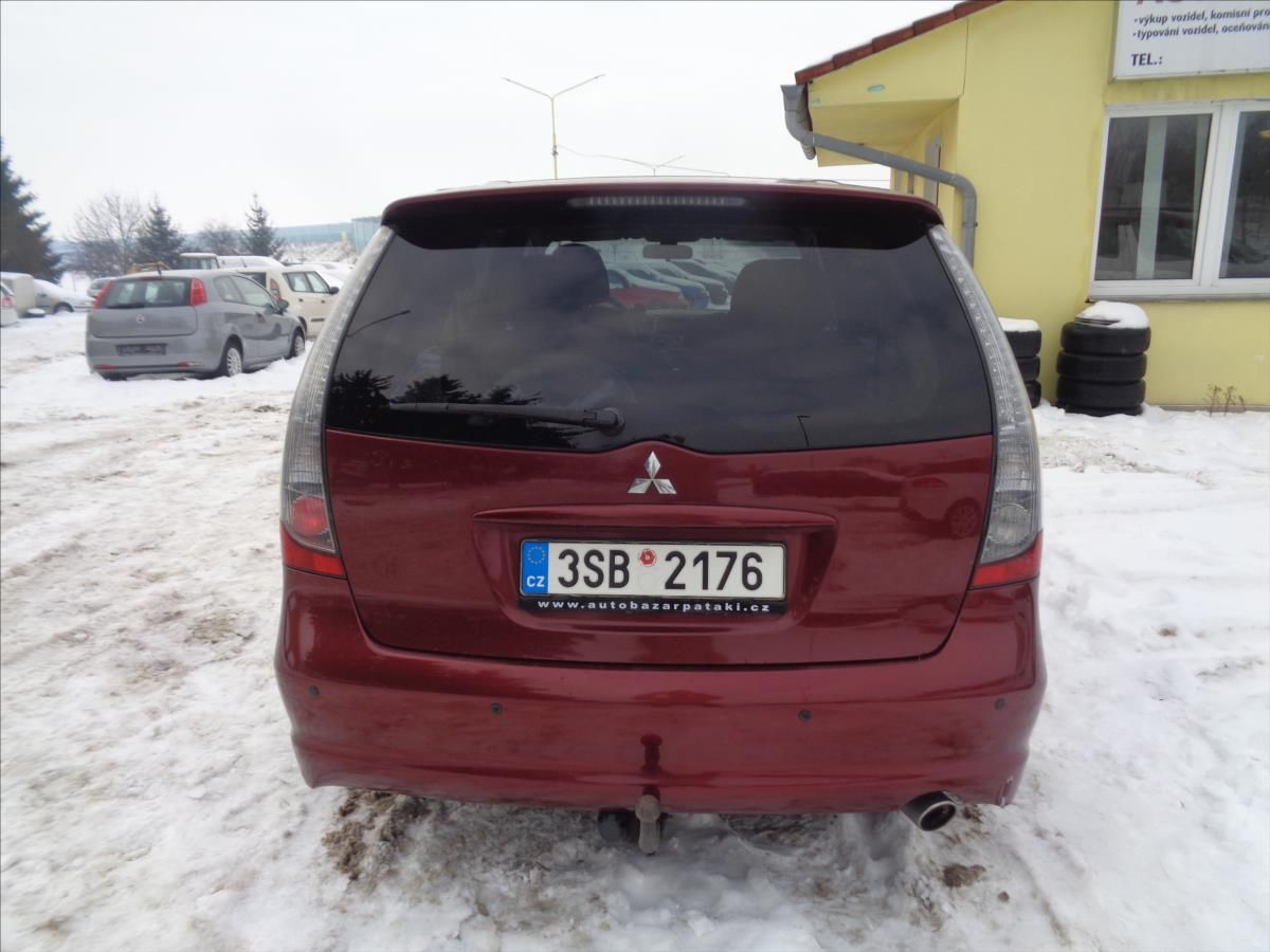 Mitsubishi Grandis, 2,4 - fotka 5