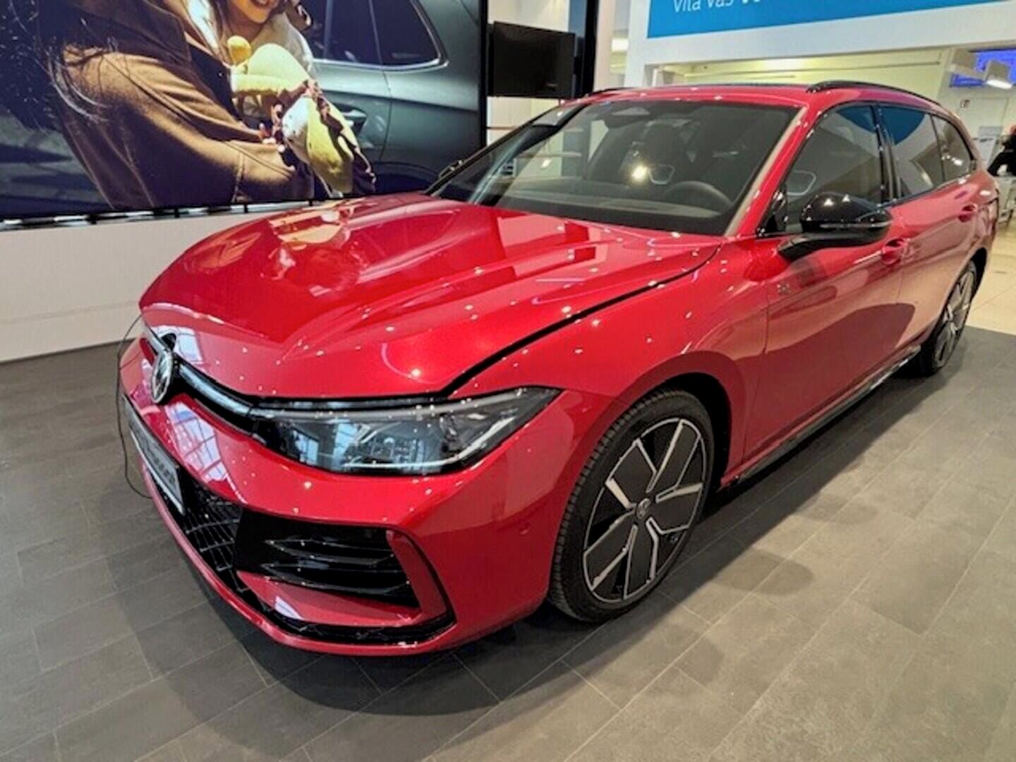 Volkswagen Passat, R-Line People 2,0 TSI 150 kW