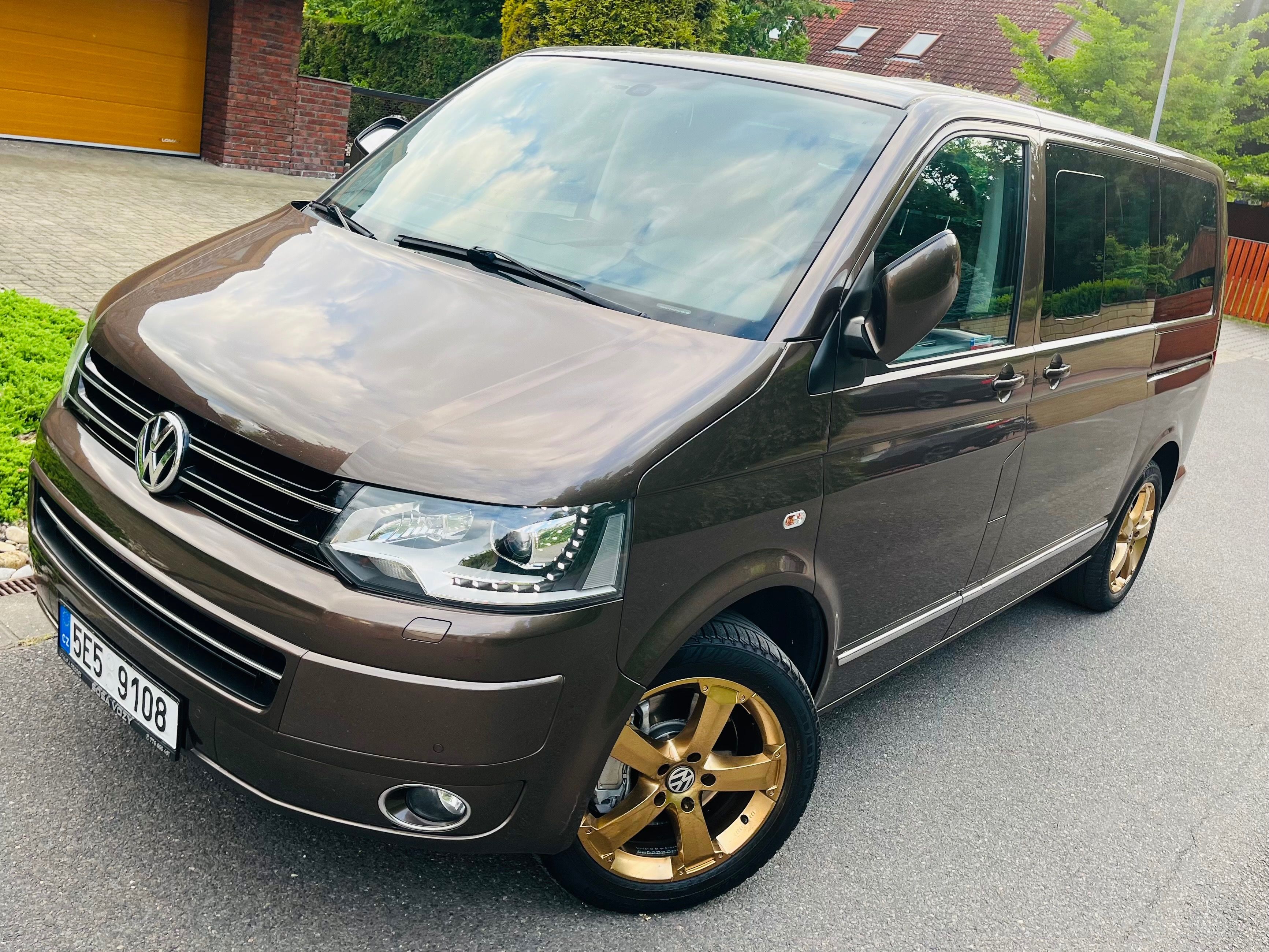 Volkswagen Multivan - fotka 2