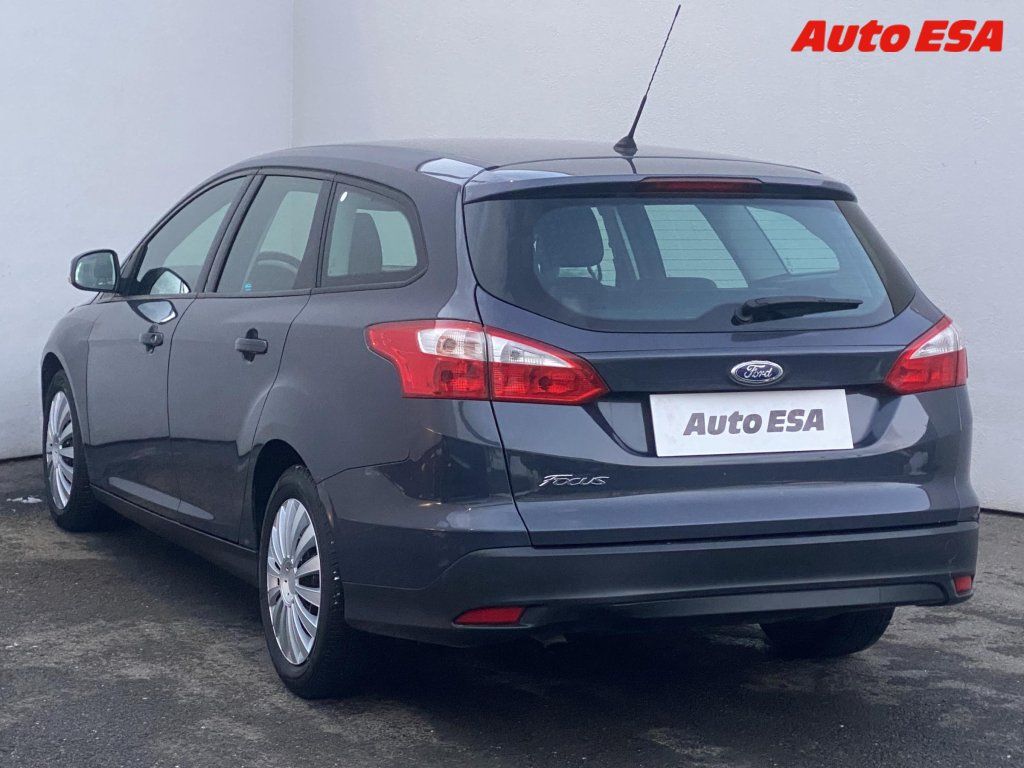 Ford Focus, 1.6 TDCI,AC - fotka 6