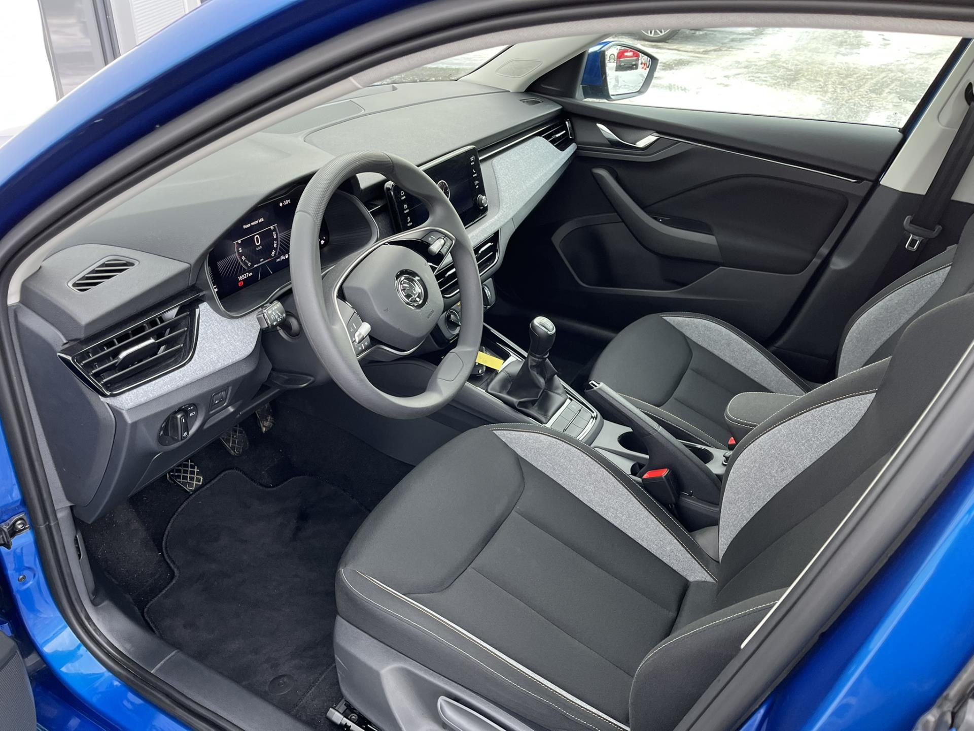 Škoda Scala, 1.0TSi 85kW Selection - fotka 5