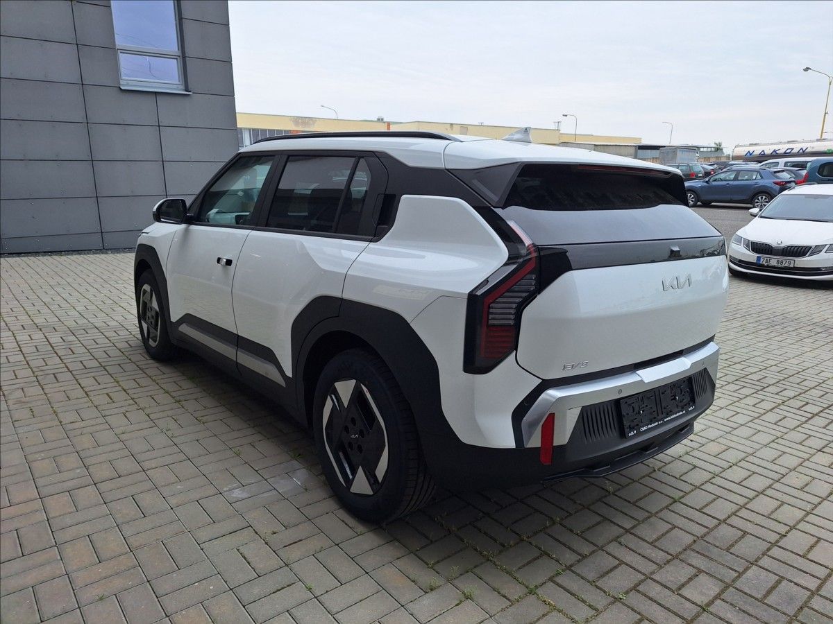 Kia EV3, 150k elektro  Earth 81,4 KW - fotka 4