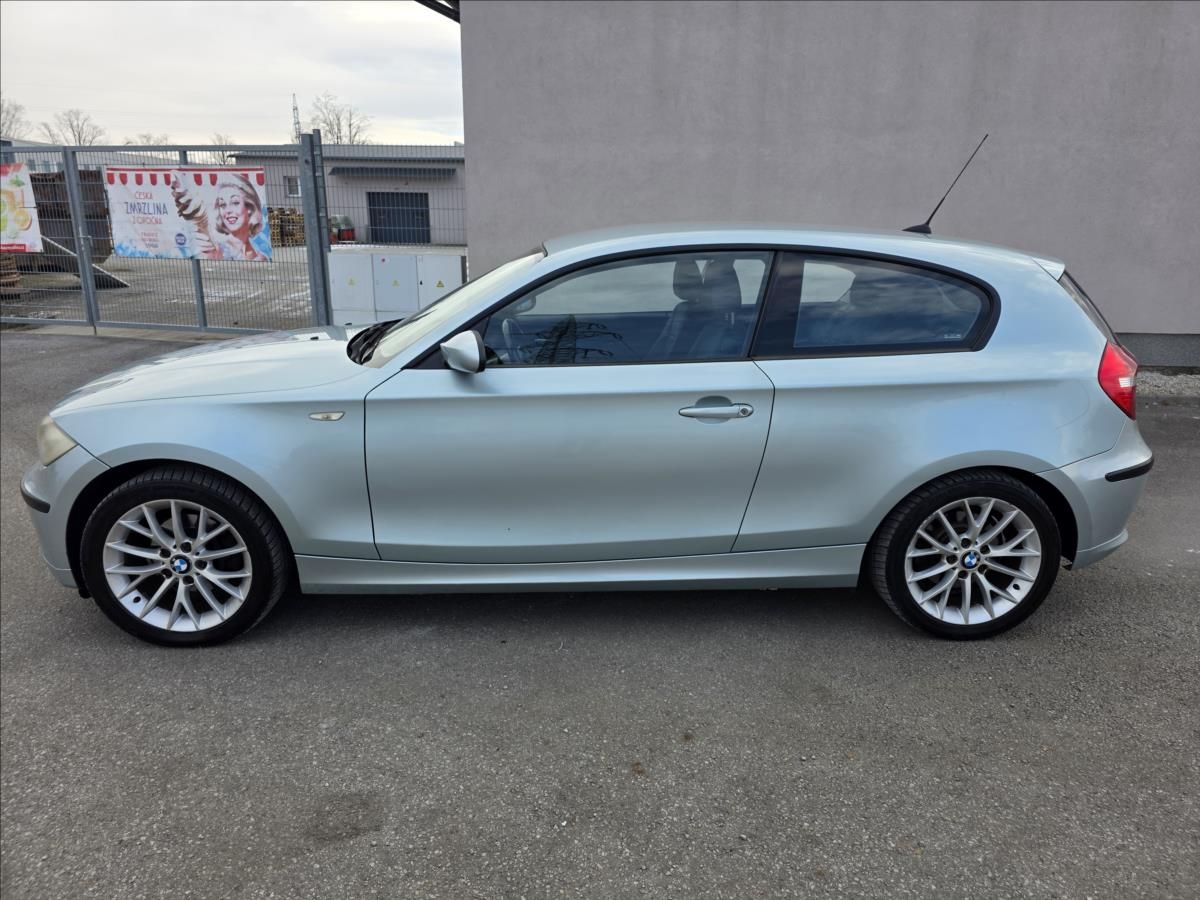 BMW Řada 1, 2,0 105 KW KLIMA ABS ALU  2.0i - fotka 3