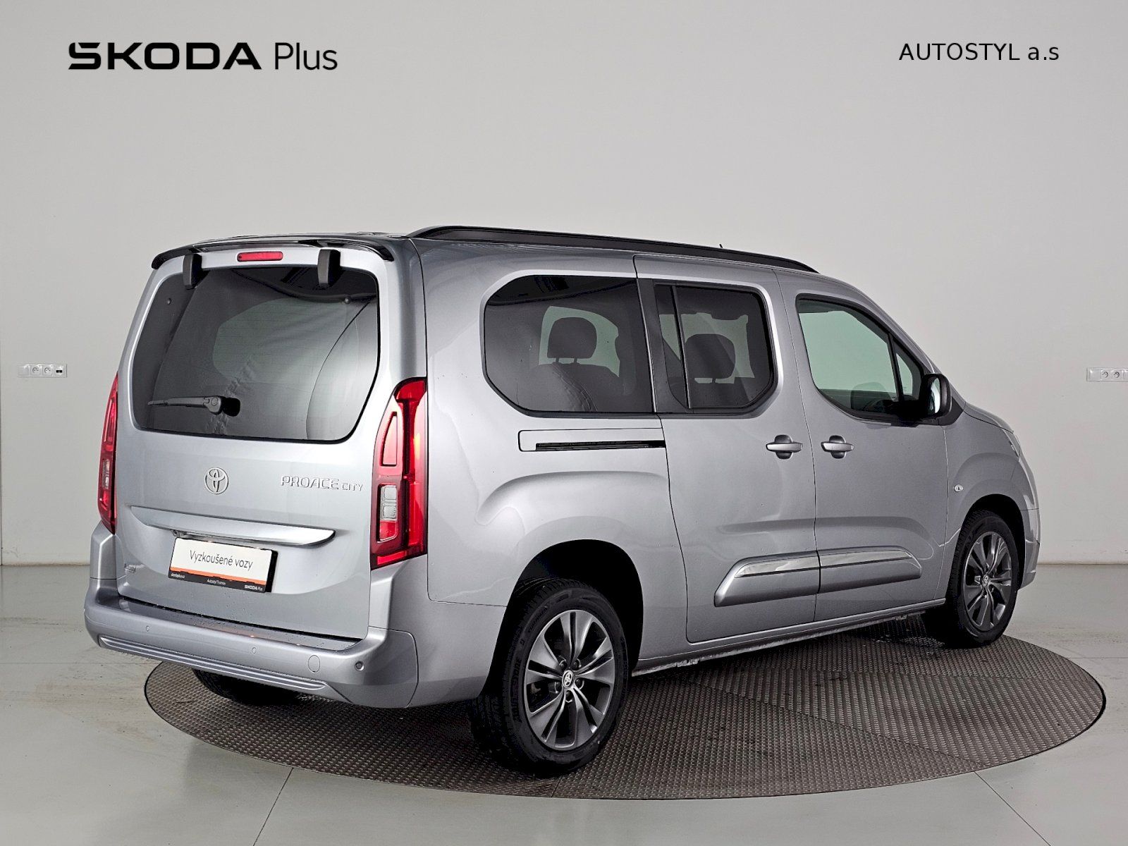 Toyota Proace City Verso, Long 1.5D 130k FAMILY 7S - fotka 2