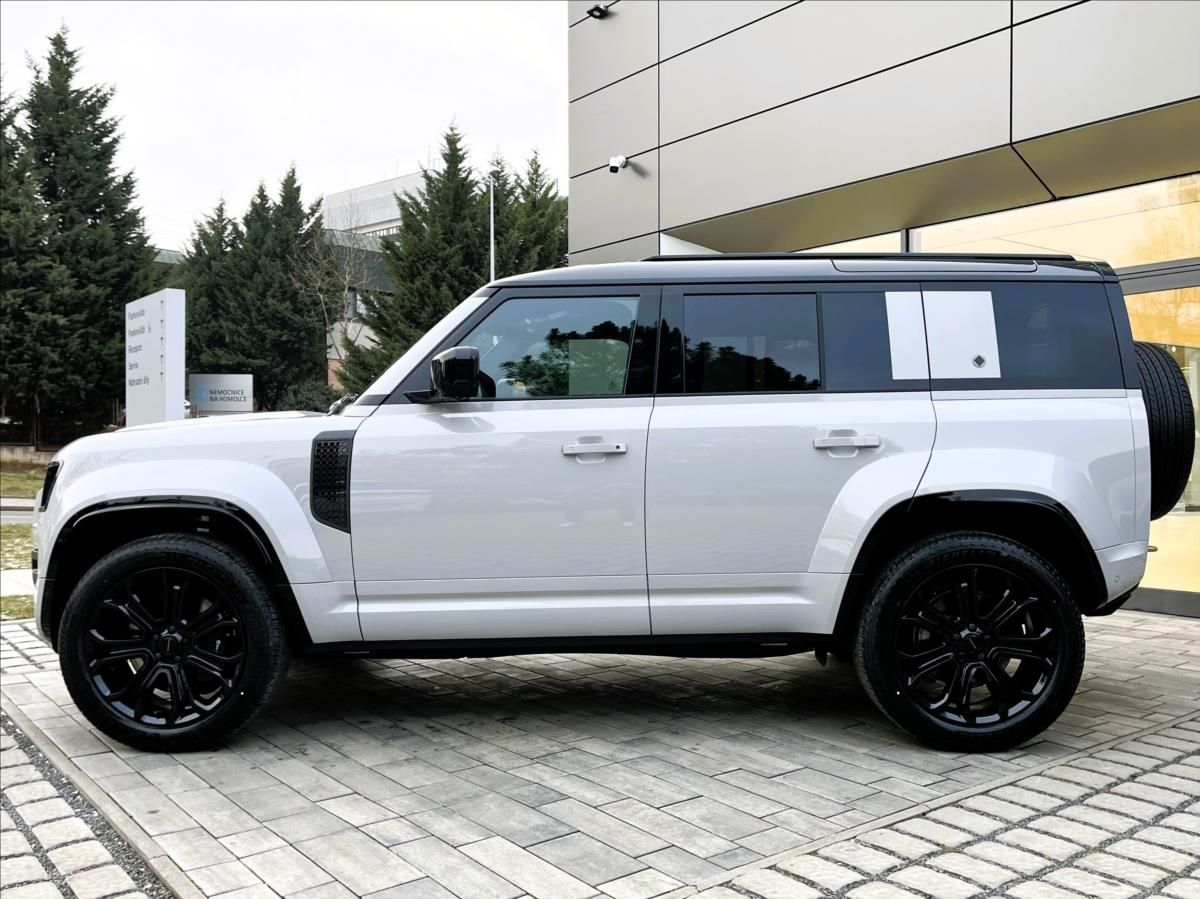 Land Rover Defender, 110 V8 P635 OCTA - fotka 3