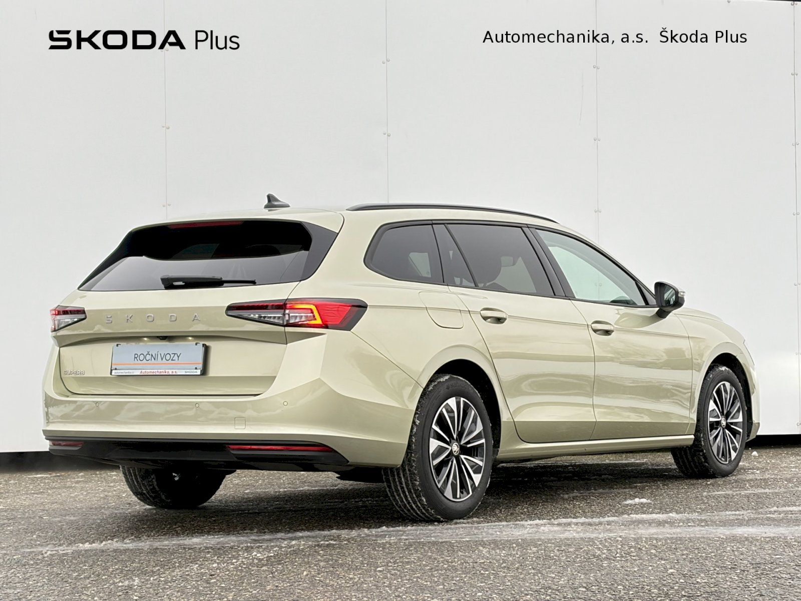 Škoda Superb, Combi DSG 2.0 TDI / 110 kW / S - fotka 2
