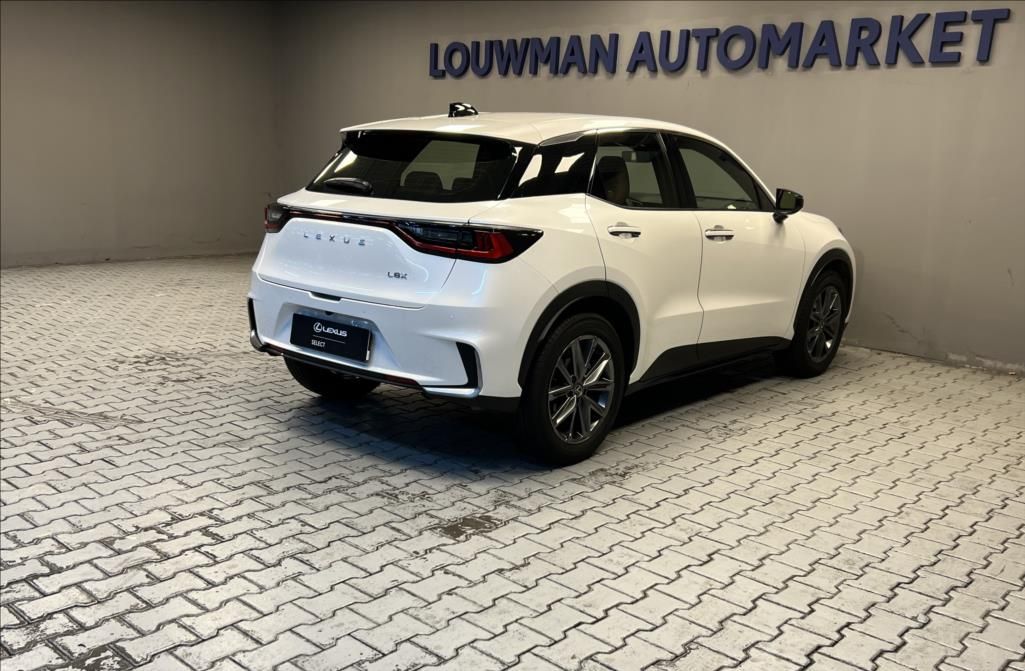 Lexus LBX, 1,5 HEV ELEGANT TECH - fotka 2
