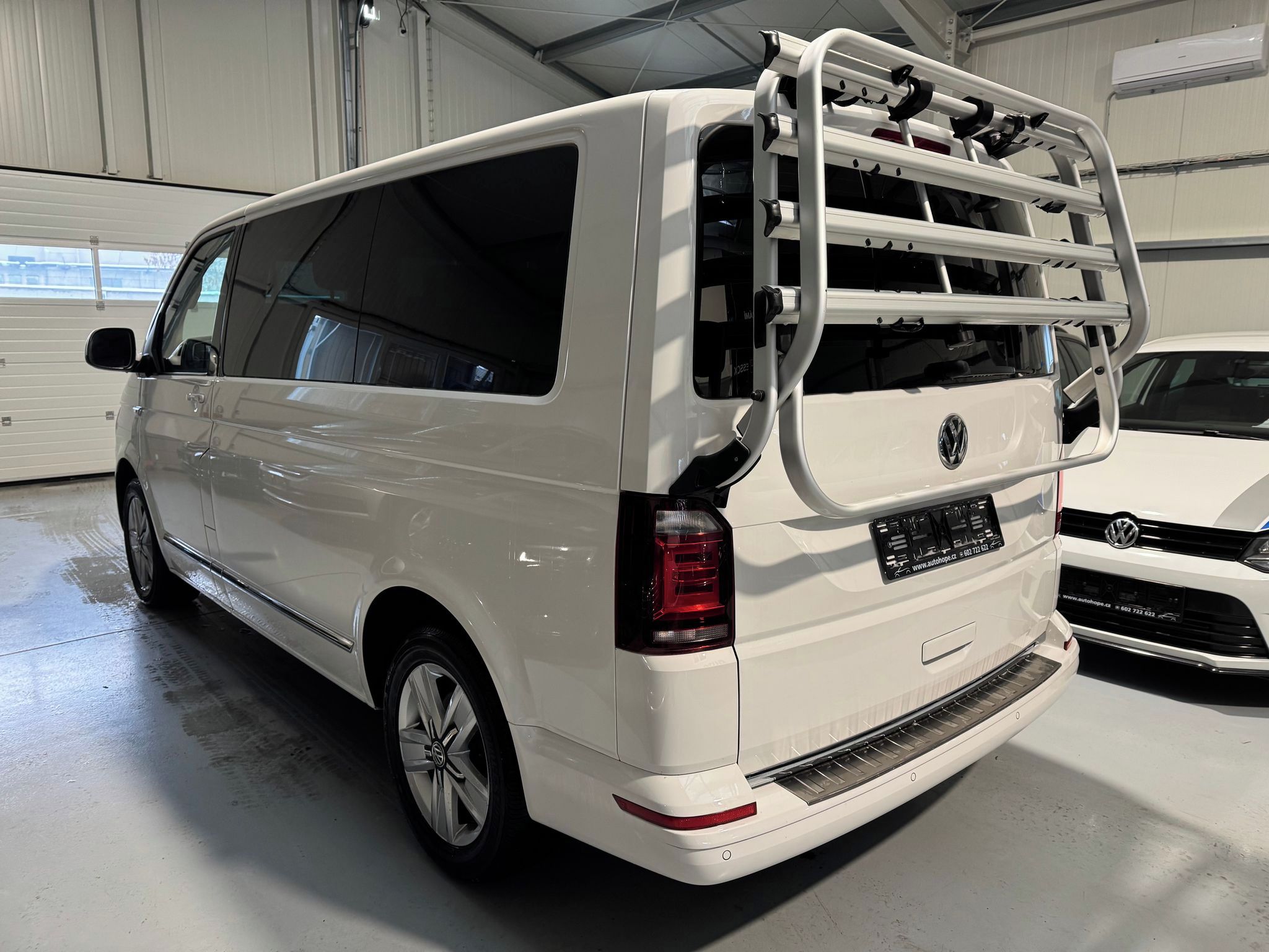 Volkswagen Multivan, 2,0 TDI DSG Comfortline 7míst - fotka 4