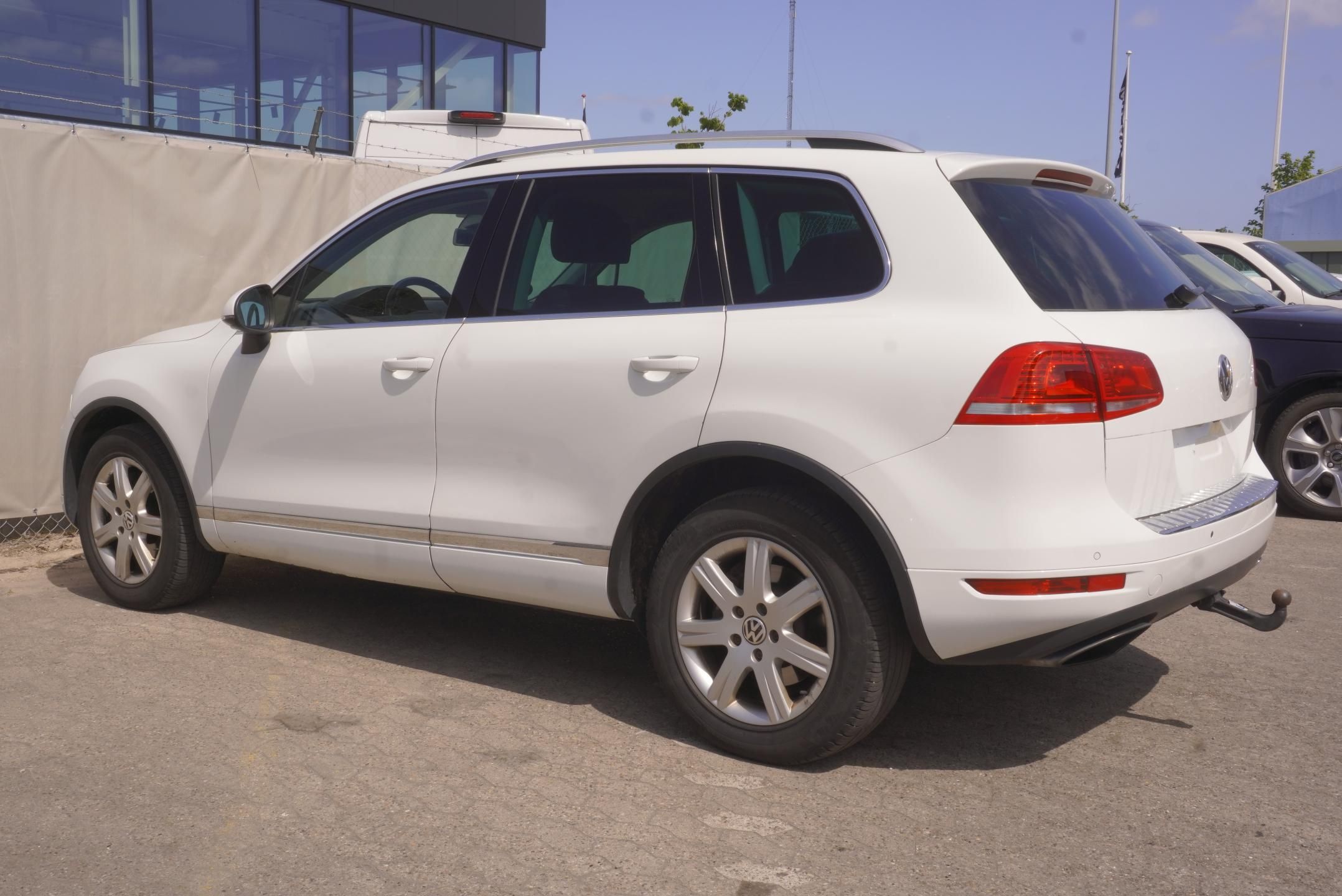 Volkswagen Touareg, 3,6 V6 FSI  4x4 KŮŽE - fotka 6