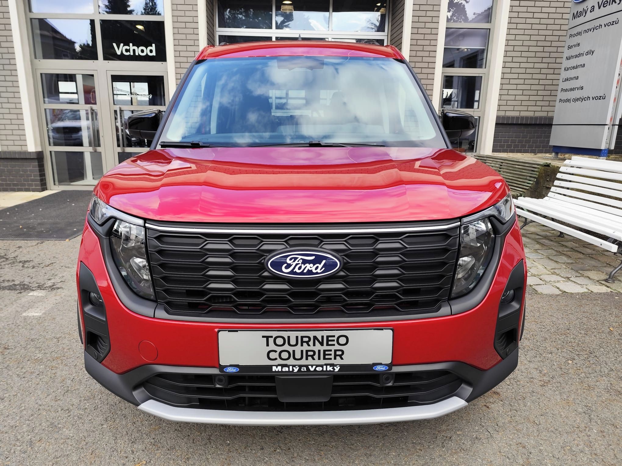 Ford Tourneo Courier, Active 1.0 EcoBoost 92 kW/125k - fotka 2