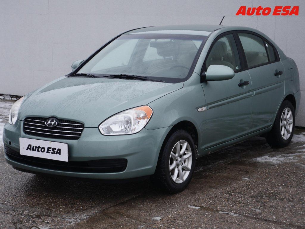 Hyundai Accent, 1.5 CRDi,1.maj,ČR,TZ - fotka 3