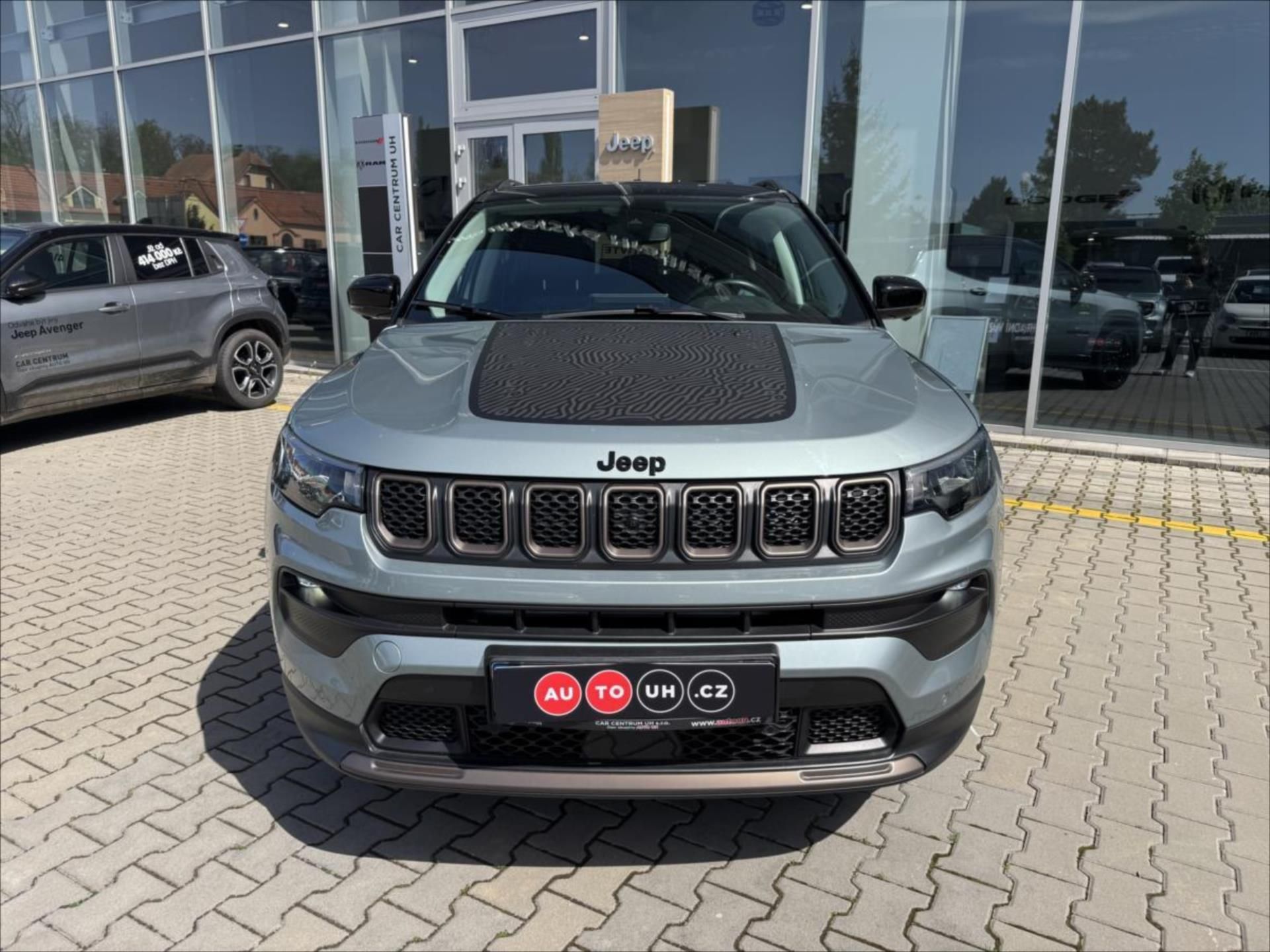 Jeep Compass, 1,5 130k Upland  e-Hybrid - fotka 2
