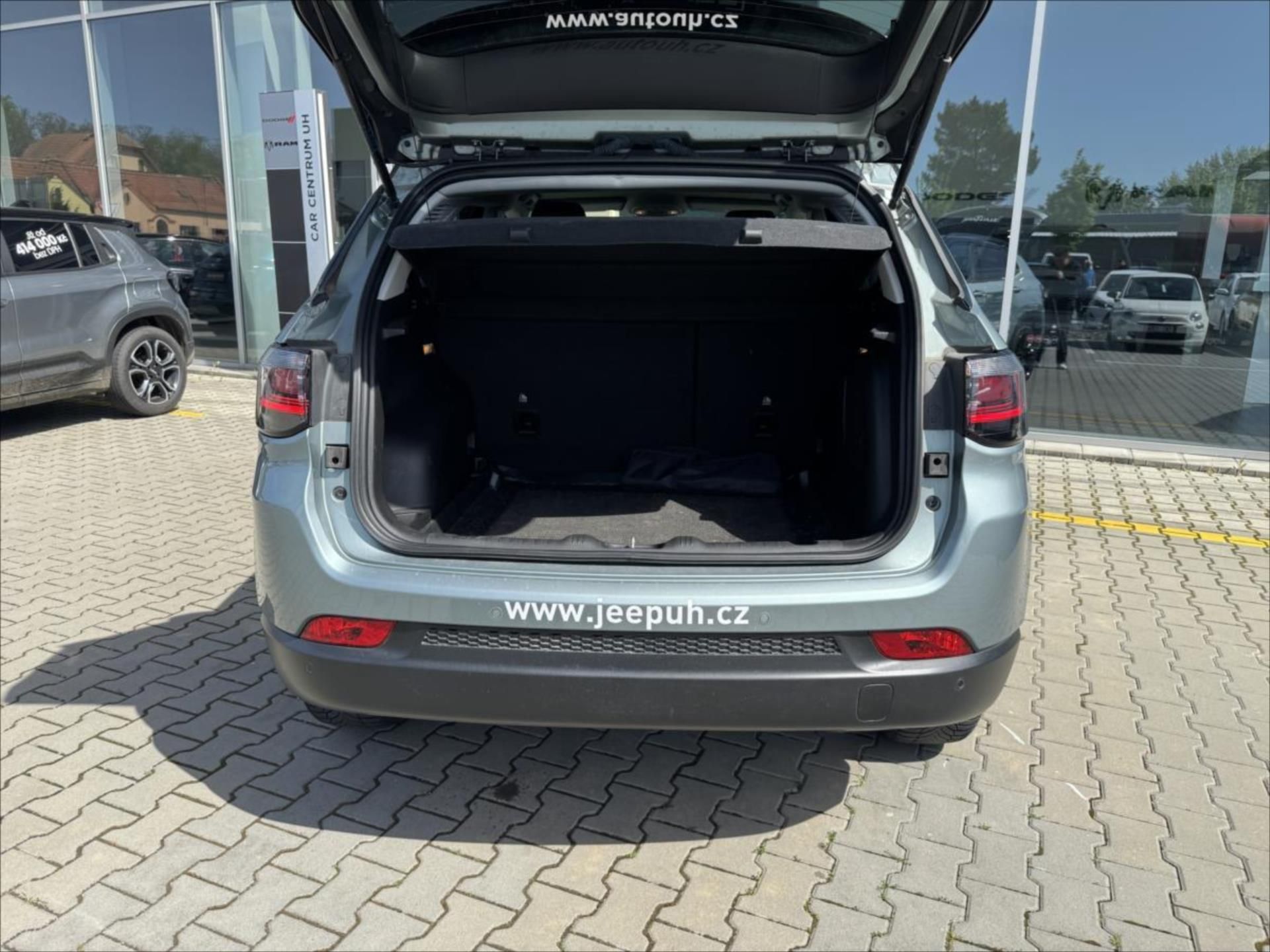 Jeep Compass, 1,5 130k Upland  e-Hybrid - fotka 6