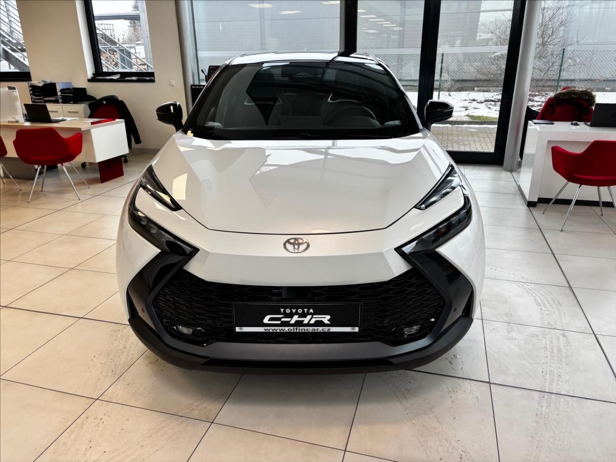 Toyota C-HR, 1,8 HEV Executive - fotka 2