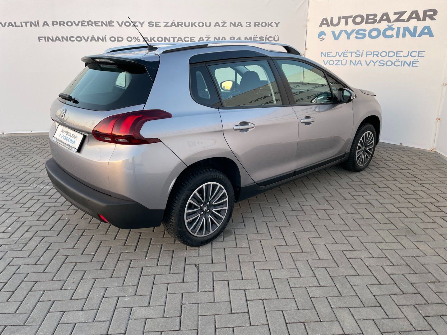 Peugeot 2008, 1.2PT Car Play! Navigace! - fotka 4