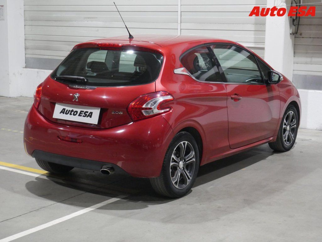 Peugeot 208, 1.6 VTi,Allure - fotka 4