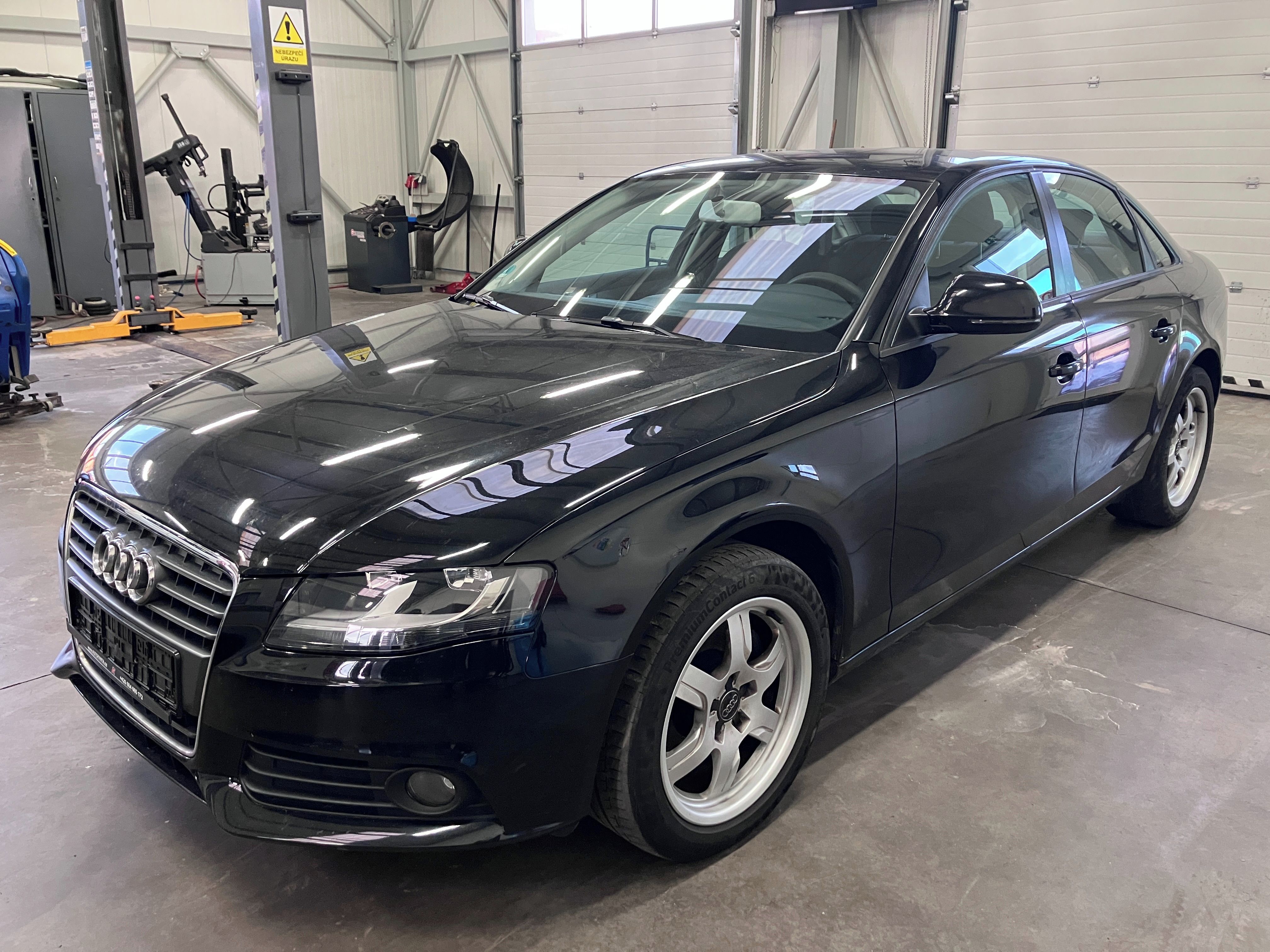 Audi A4, 1,8 TFSI motor po GO - fotka 2