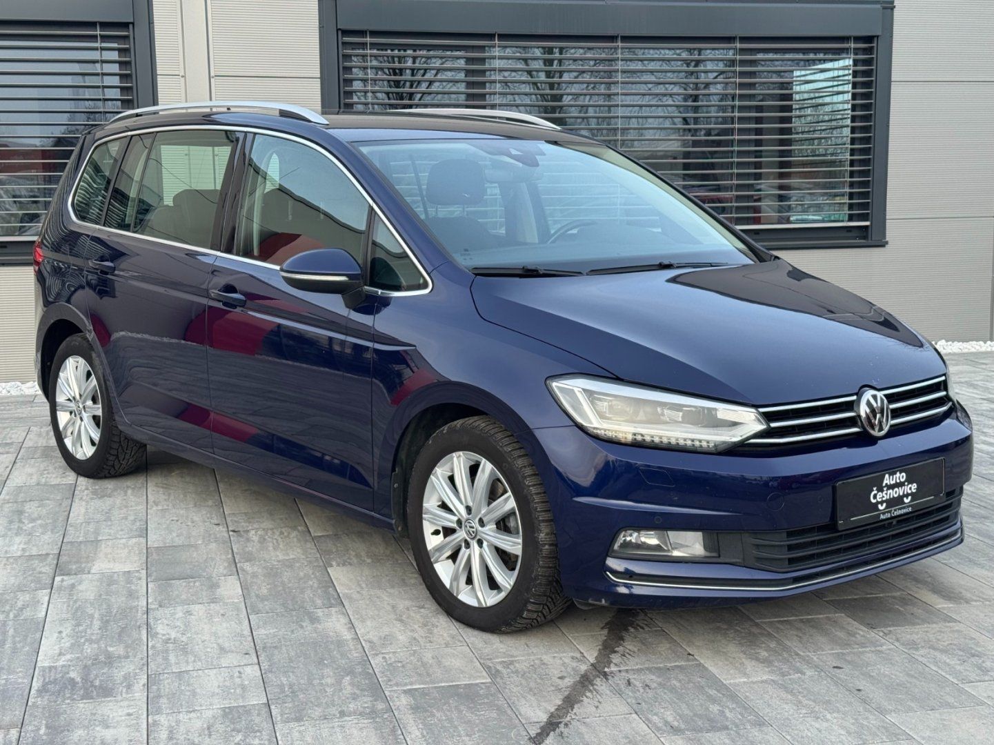 Volkswagen Touran, HIGHLINE 2.0 TDI DSG - fotka 3
