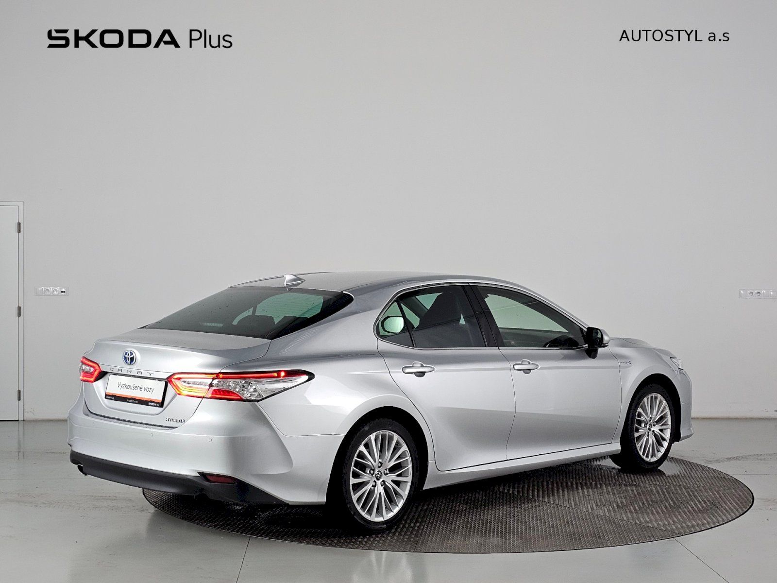 Toyota Camry, 2.5HEV EXECUTIVE - fotka 2