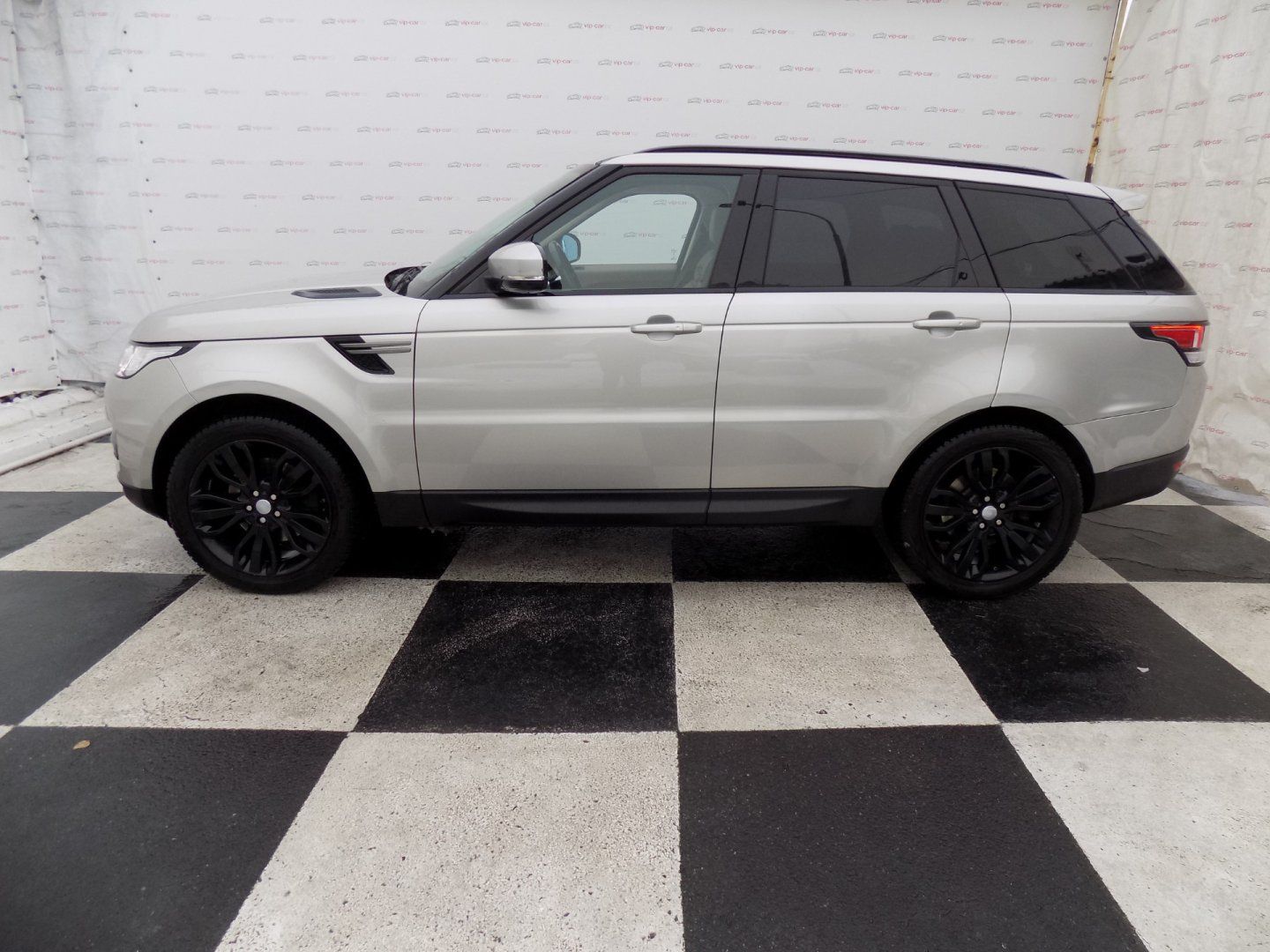 Land Rover Range Rover Sport, 3.0TDV6/HSE/AWD/1.maj.ČR/AT/ - fotka 2