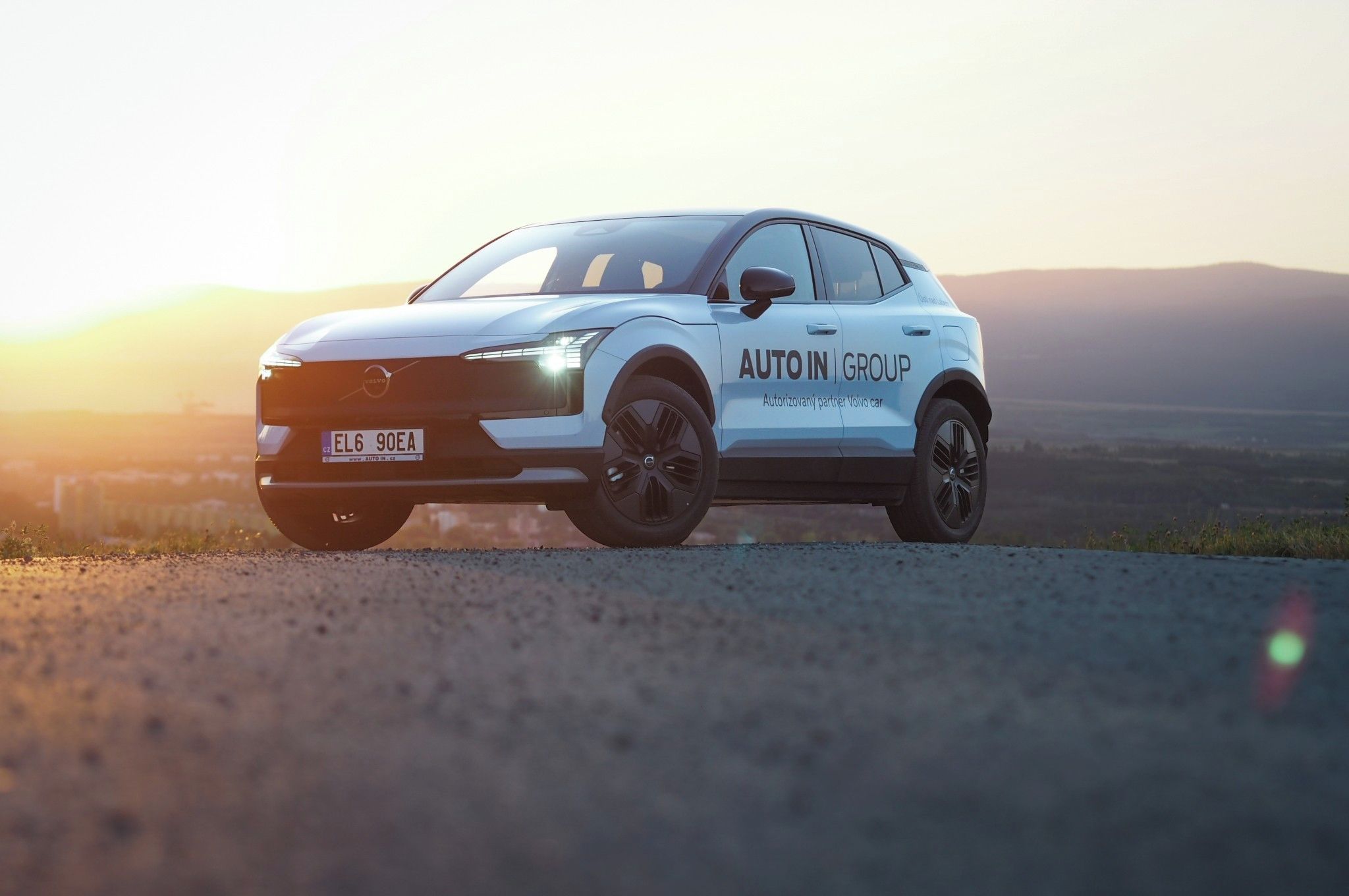 Volvo EX30, CC ULTRA 315kW AWD 360°kamera - fotka 6