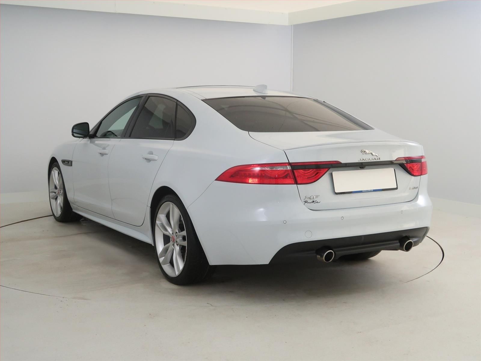 Jaguar XF, 30d, NOVÁ CENA, Automat - fotka 4