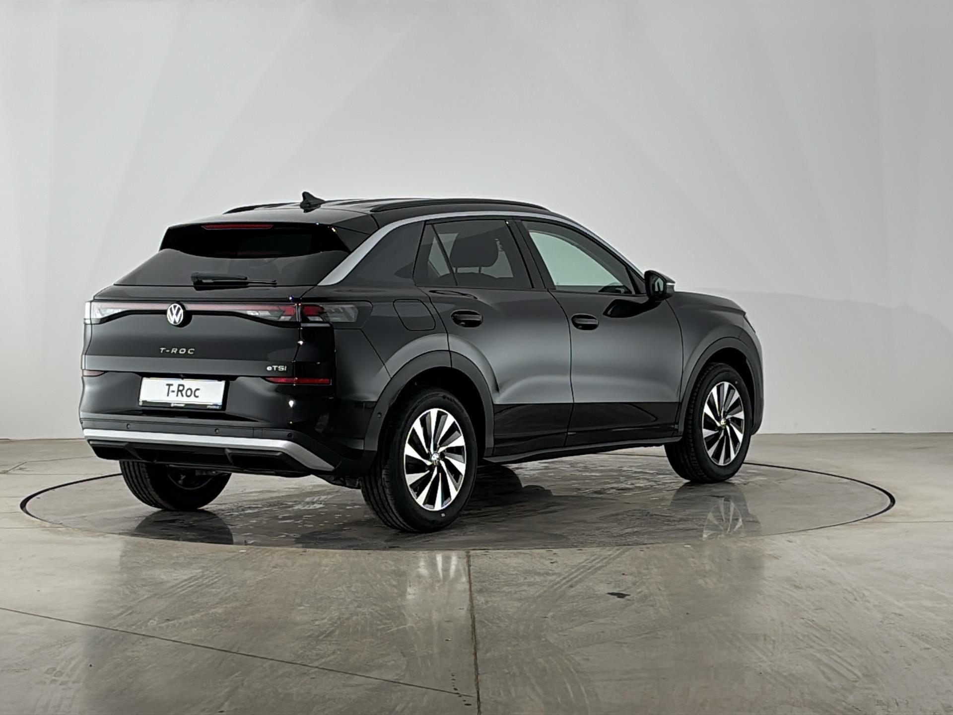 Volkswagen T-Roc, 1.5 eTSi / 110 kW - fotka 2