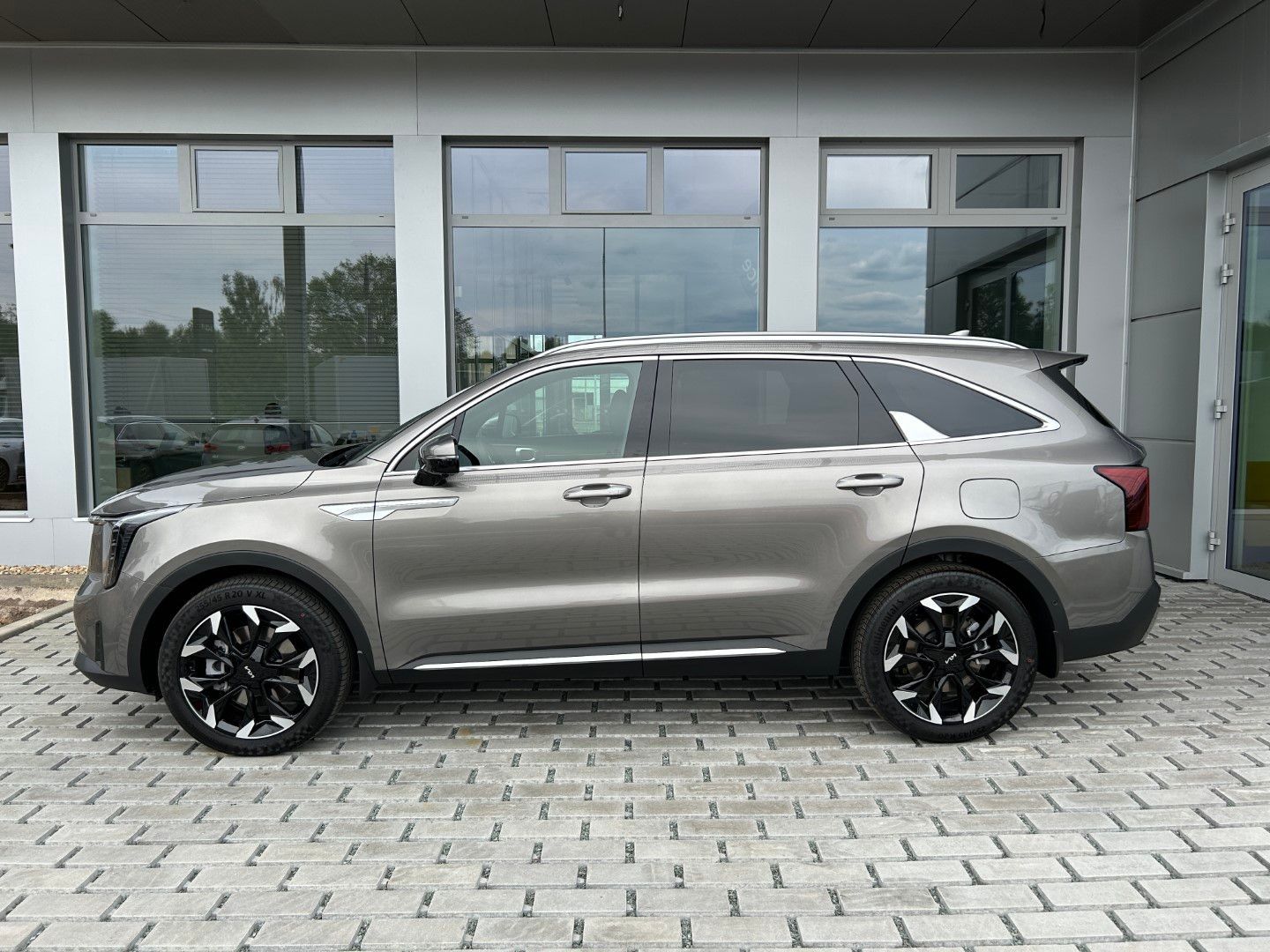 Kia Sorento, 5P 2,2 CRDi 4x4 8DCT TOP + PNS - fotka 3