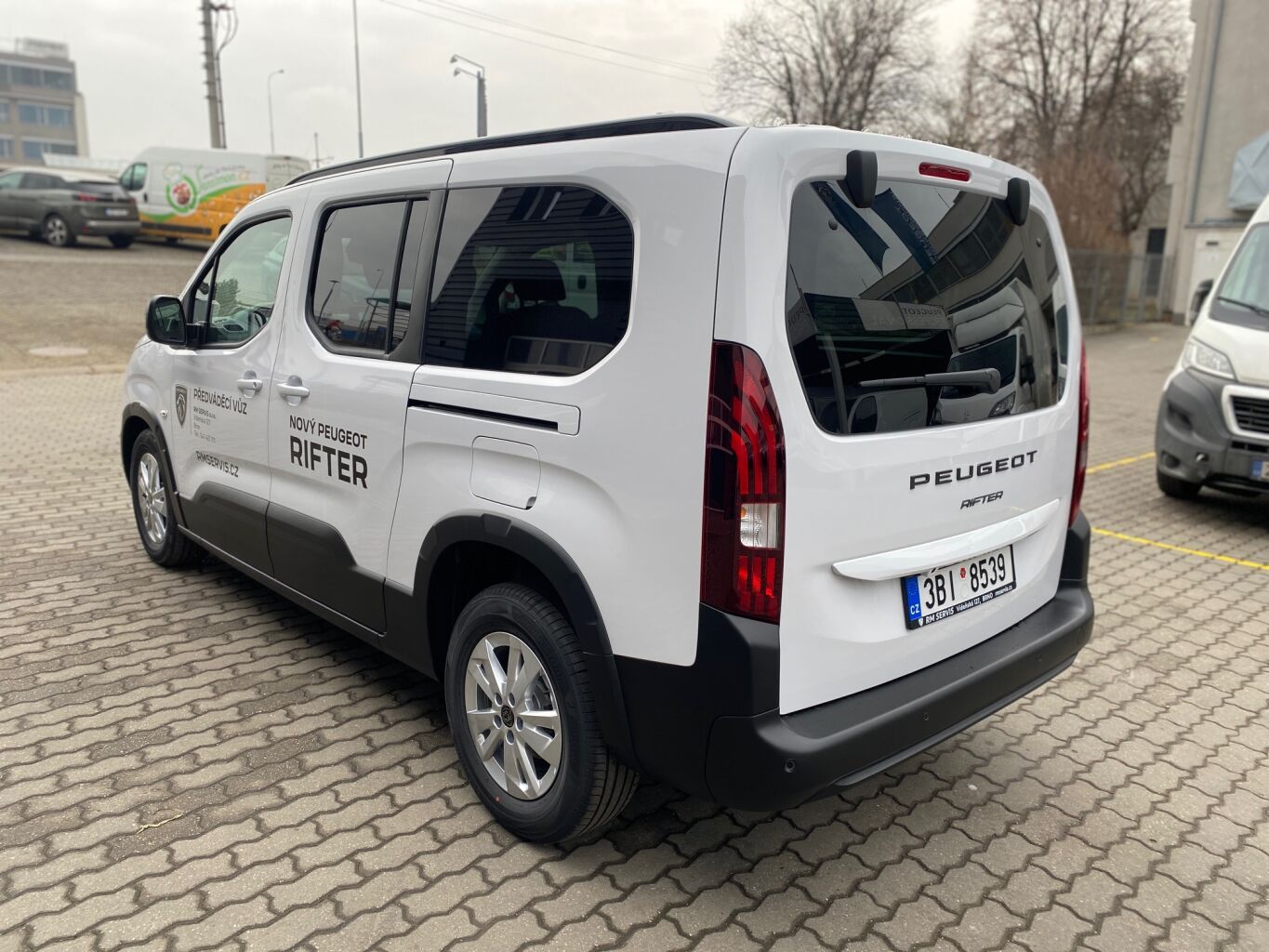 Peugeot Rifter, LONG ALLURE BlueHDi 130 EAT8 N - fotka 4
