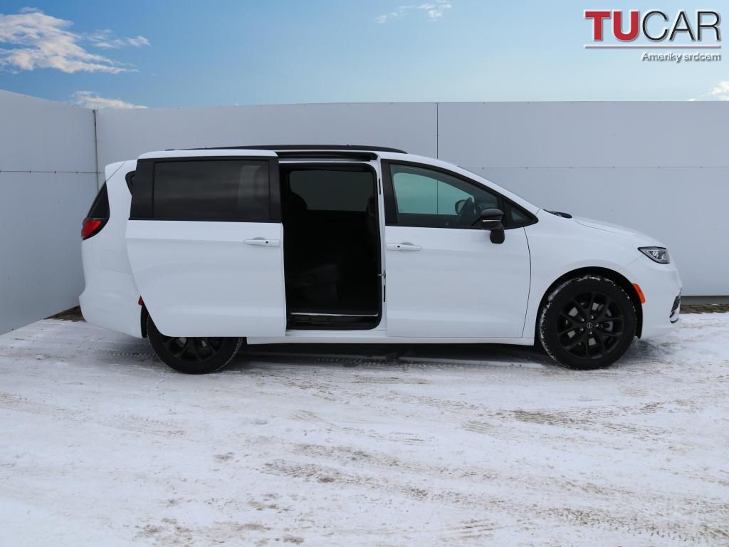 Chrysler Pacifica, Select AWD 3.6 V6 - fotka 4